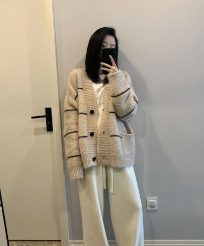 ᴷᴼᴿᴱᴬ 正韓🇰🇷溫柔細條紋鈕扣毛衣外套(兩色)