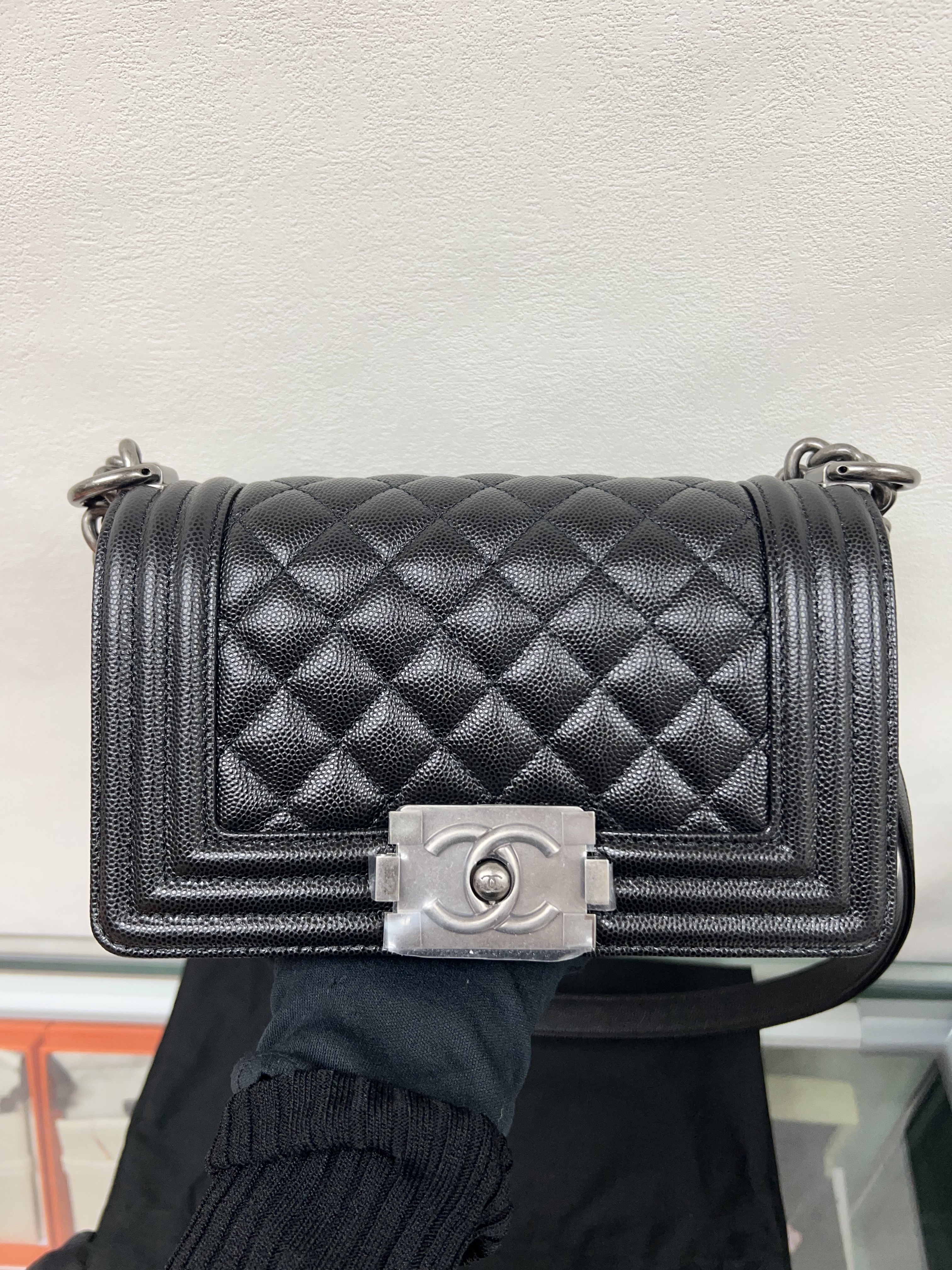 *Unused* Chanel boy 20 small (black silver)