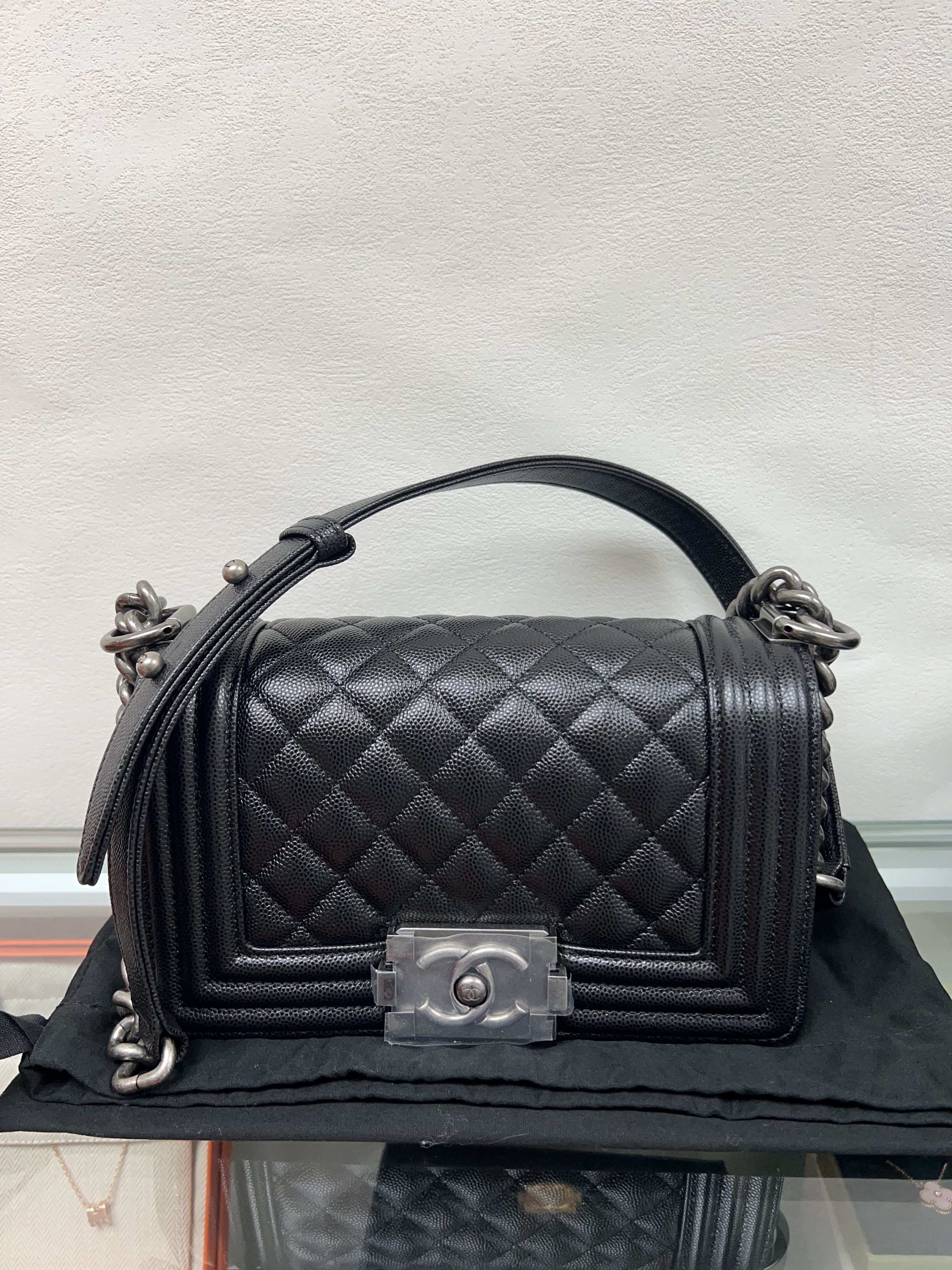 *Unused* Chanel boy 20 small (black silver)