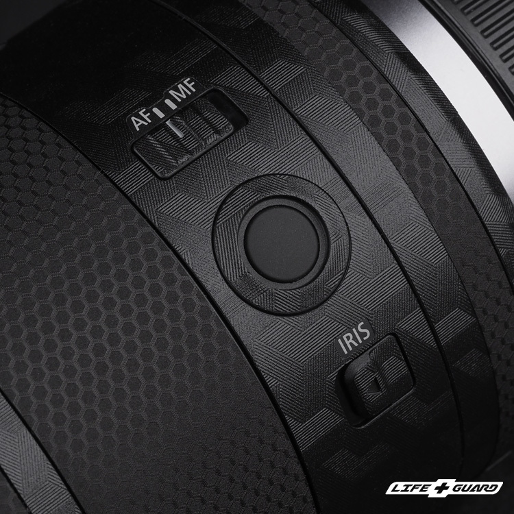 Canon RF 35mm F1.4 貼膜質感特寫，LIFE+GUARD 箭影黑設計風格