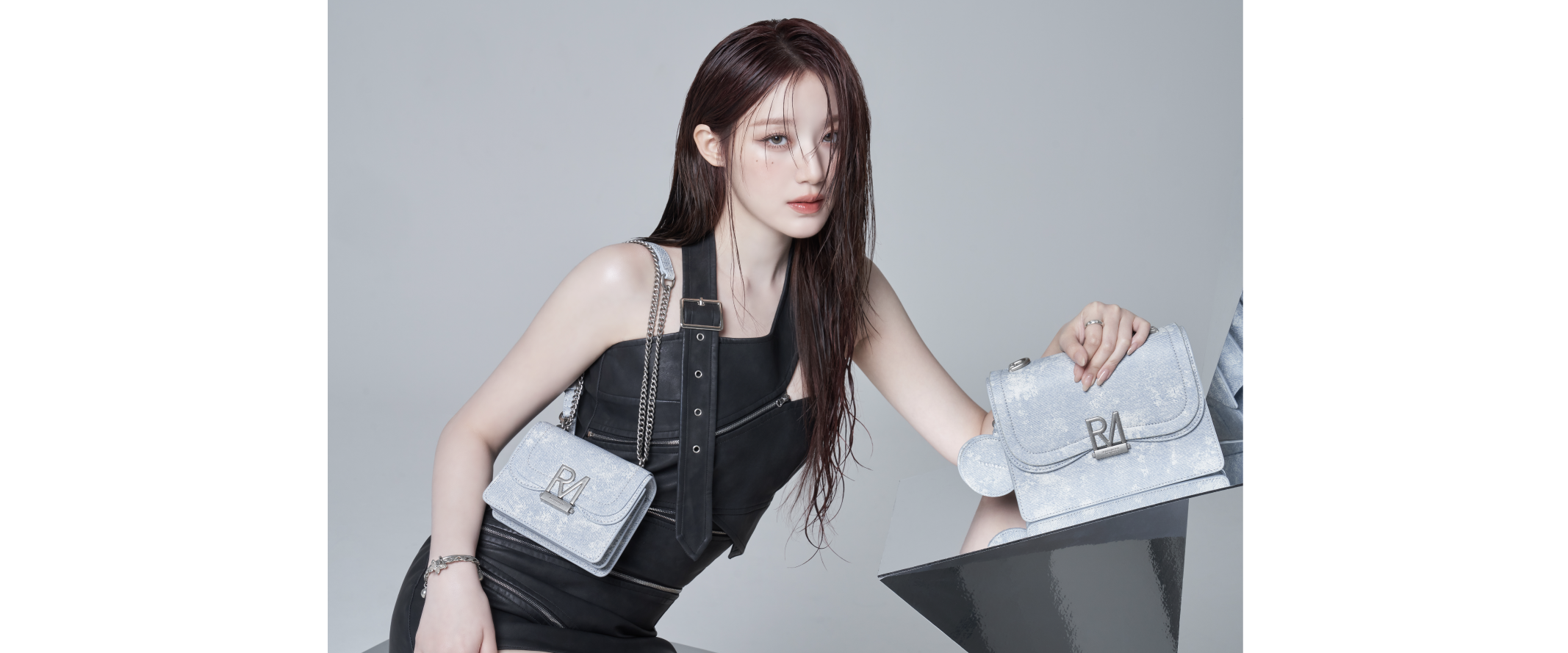 (G)I-DLE舒華手握Elly雙層斜背包丹寧復古版，肩背Elly斜背包(S)(丹寧復古版)