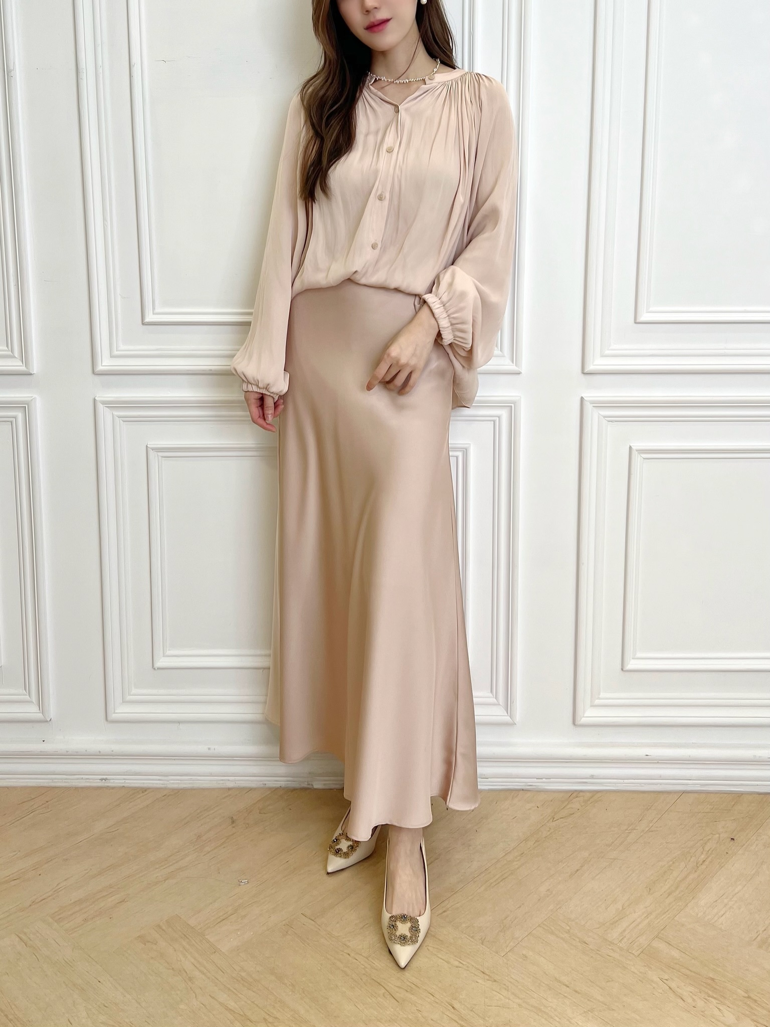 浪漫領抓皺垂墜長袖上衣