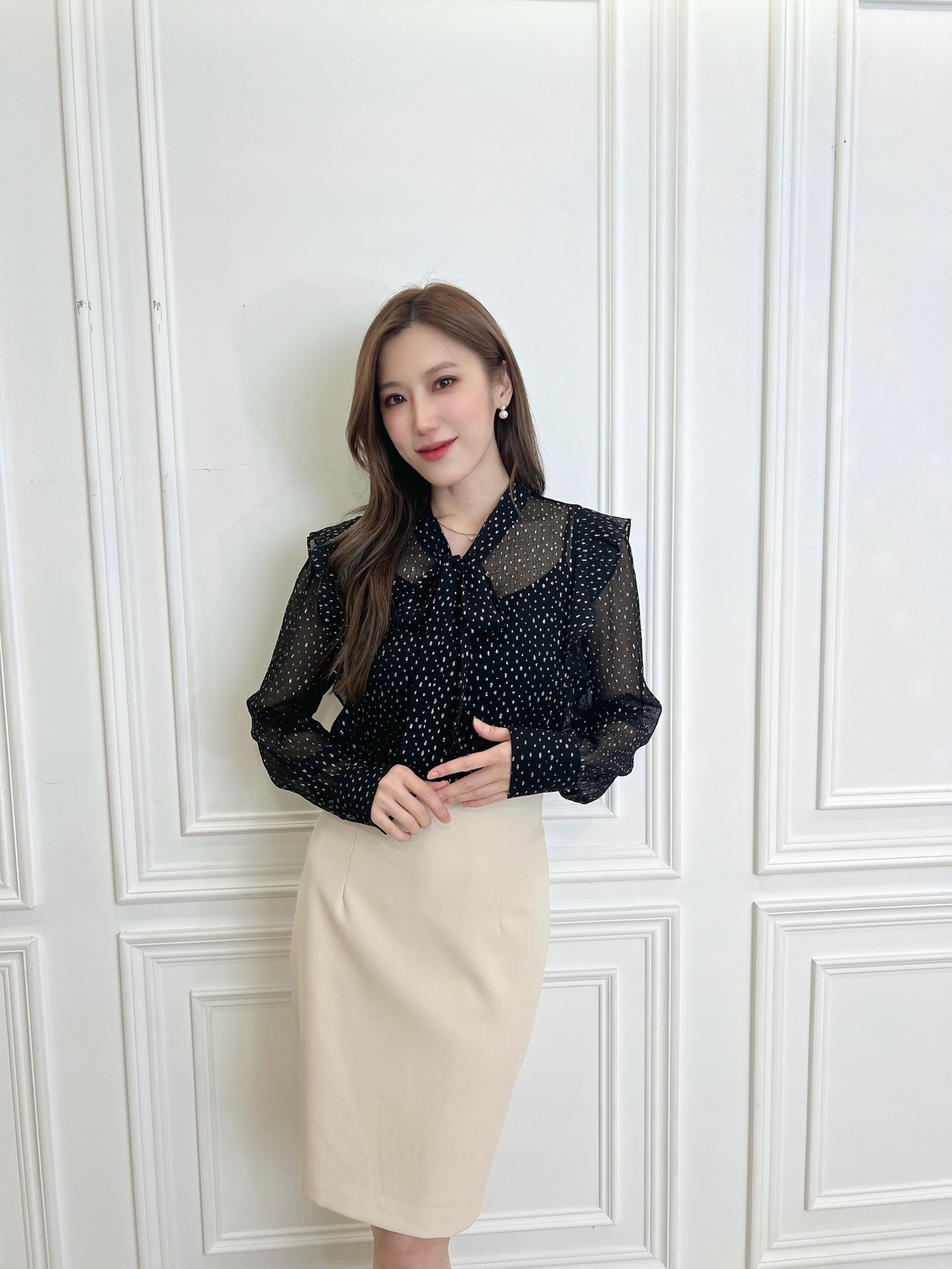 領巾細閃點點長袖上衣