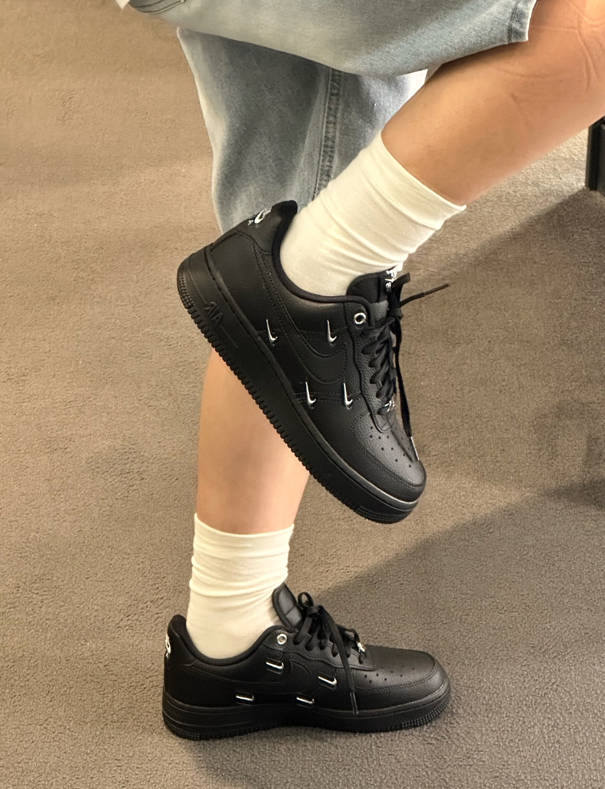 Nike Air Force 1 全黑小銀勾 全黑 小銀勾 女款 HQ1180-001/預購