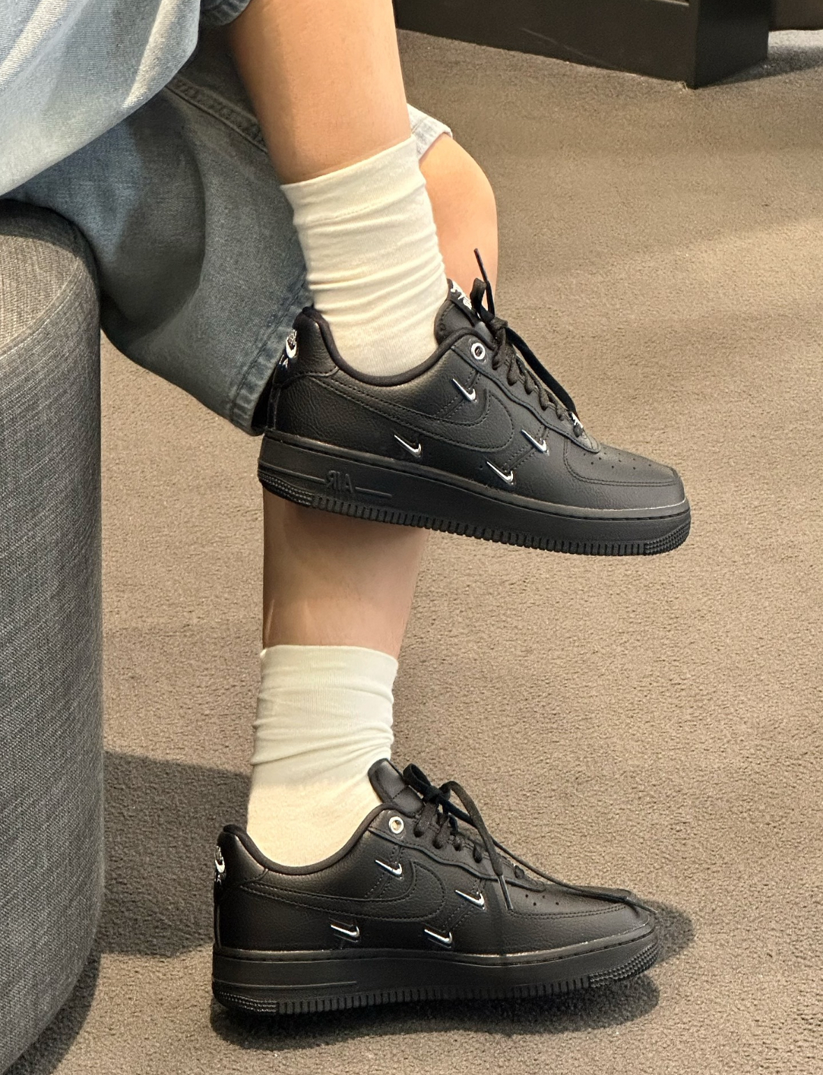 Nike Air Force 1 全黑小銀勾 全黑 小銀勾 女款 HQ1180-001/預購