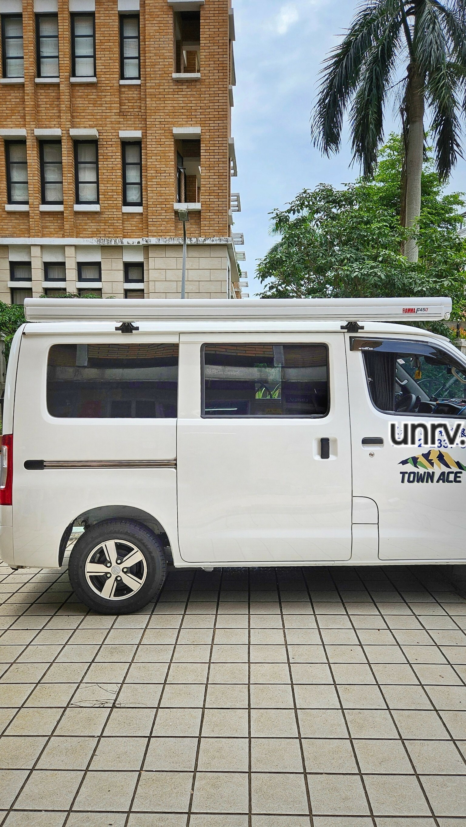 車邊帳 FIAMMA F45S 260 (Toyota- TOWNACE)