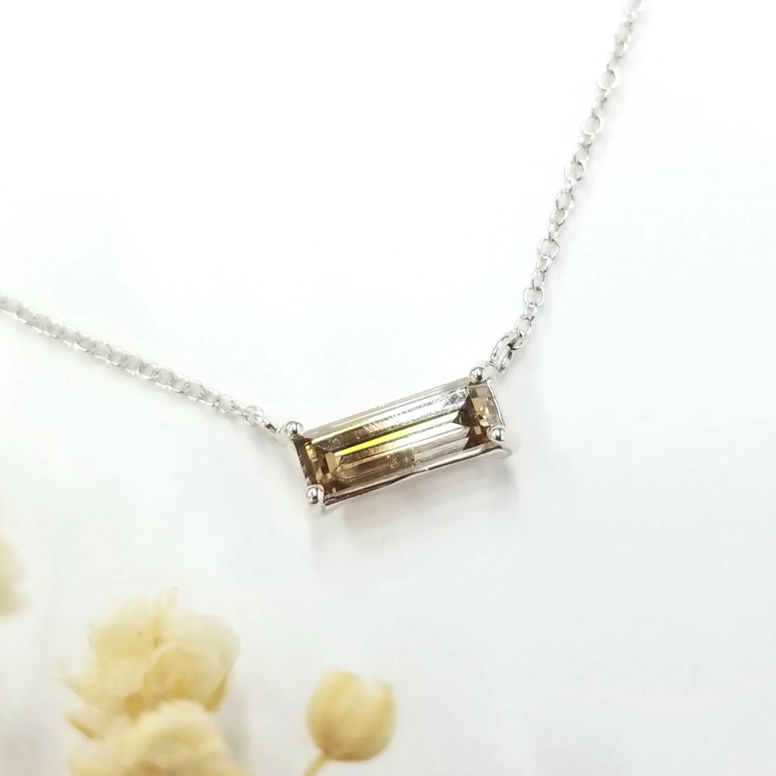 18K White Gold 0.60ct Fancy Brown Diamond Necklace