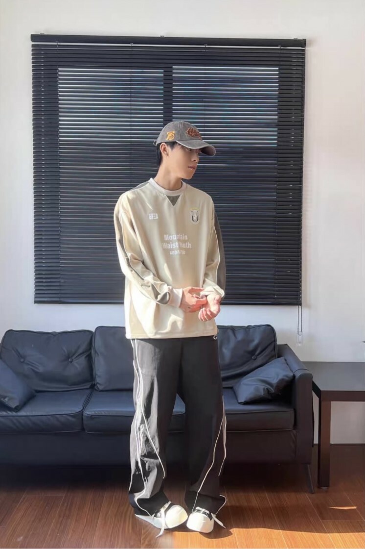 美式復古運動風拼接圓領衛衣