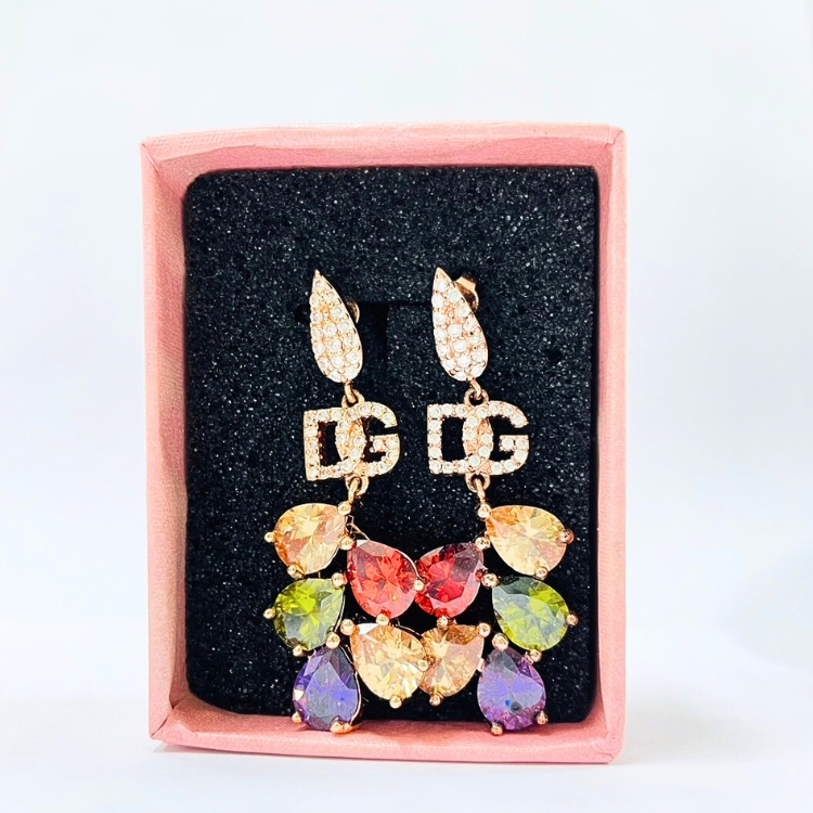 斗六院｜水滴形寶石耳環