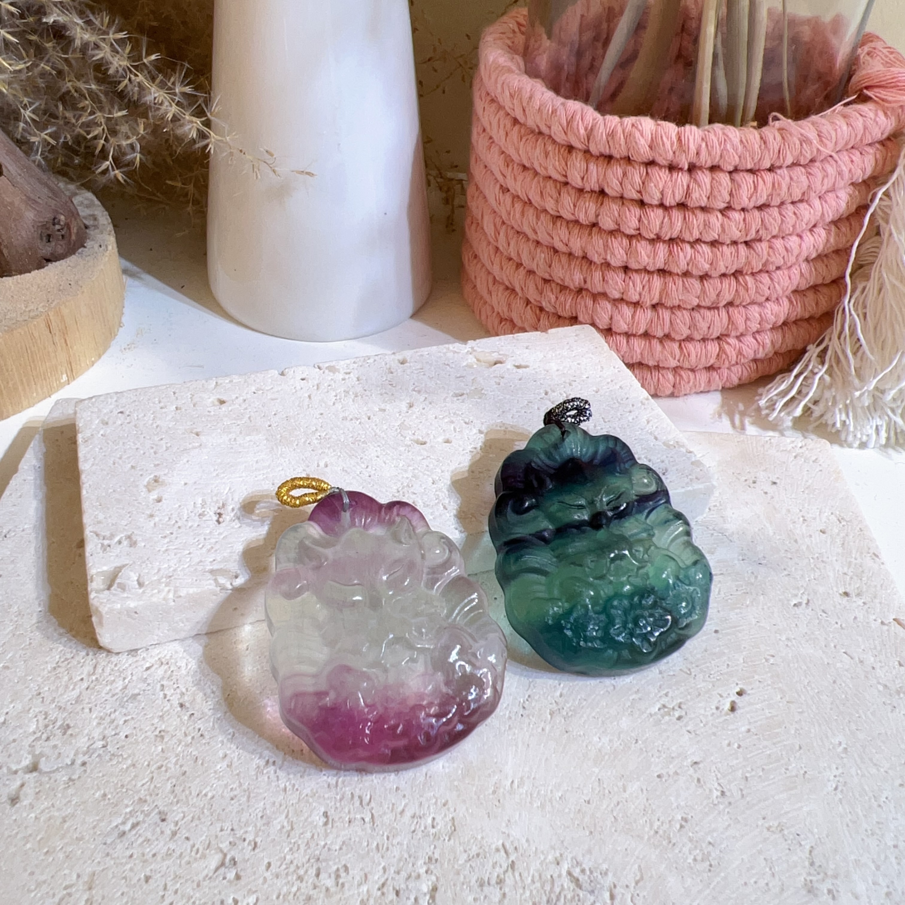 瑩石九尾狐吊墜