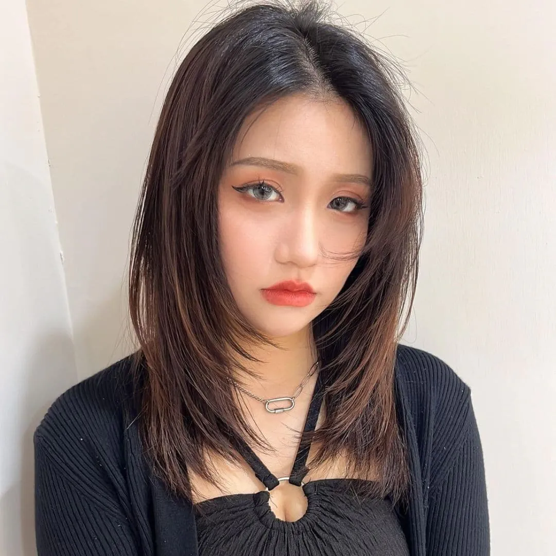 Yishu's long layered cut