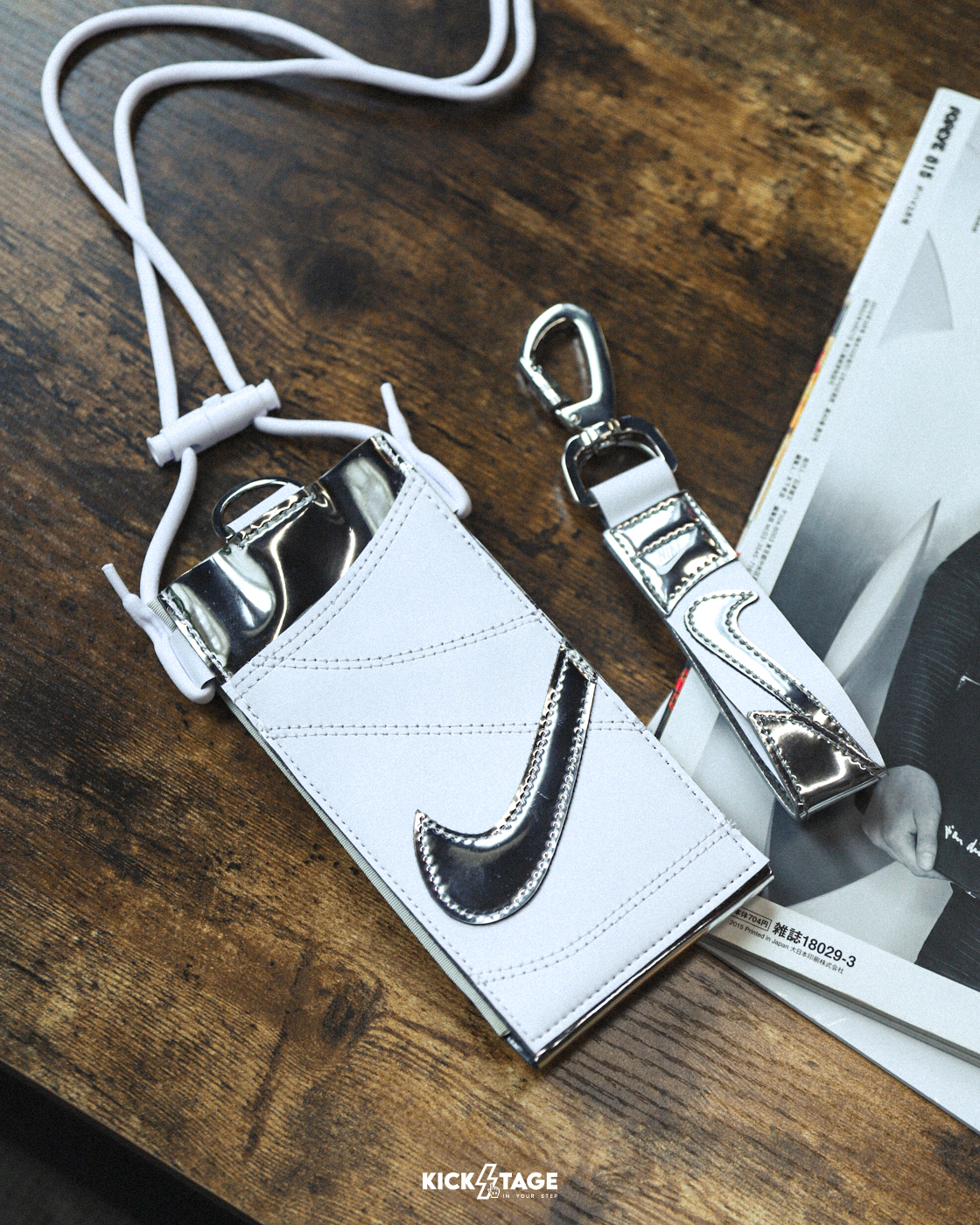 NIKE PREMIUM FORCE PHONE CROSSBODY 白銀色 運動 休閒 皮革 可觸控 手機包 斜背包【HQ6924-013】NIKEICON