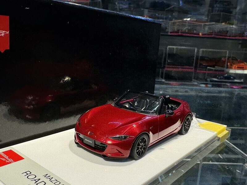 MakeUp EM764C Mazda Roadster (ND) MakeUp EM764C Mazda Roadster (ND)