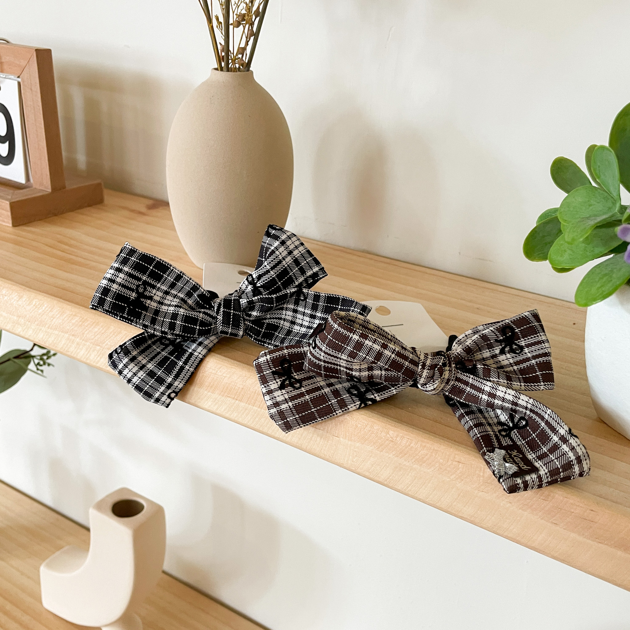 AC127 Plaid Ribbon Hair Tie