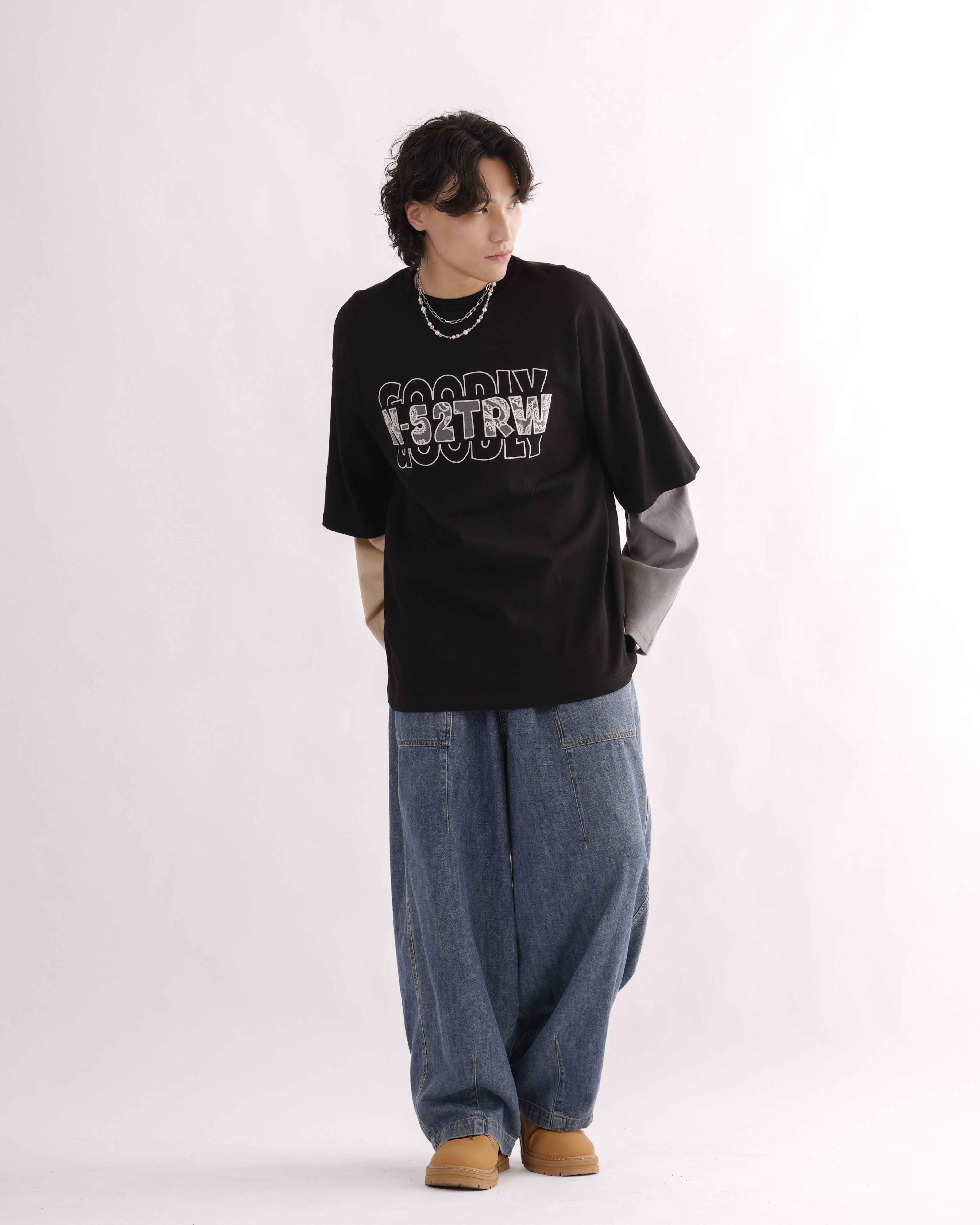 MK032 假兩件撞色刺繡衛衣-黑色