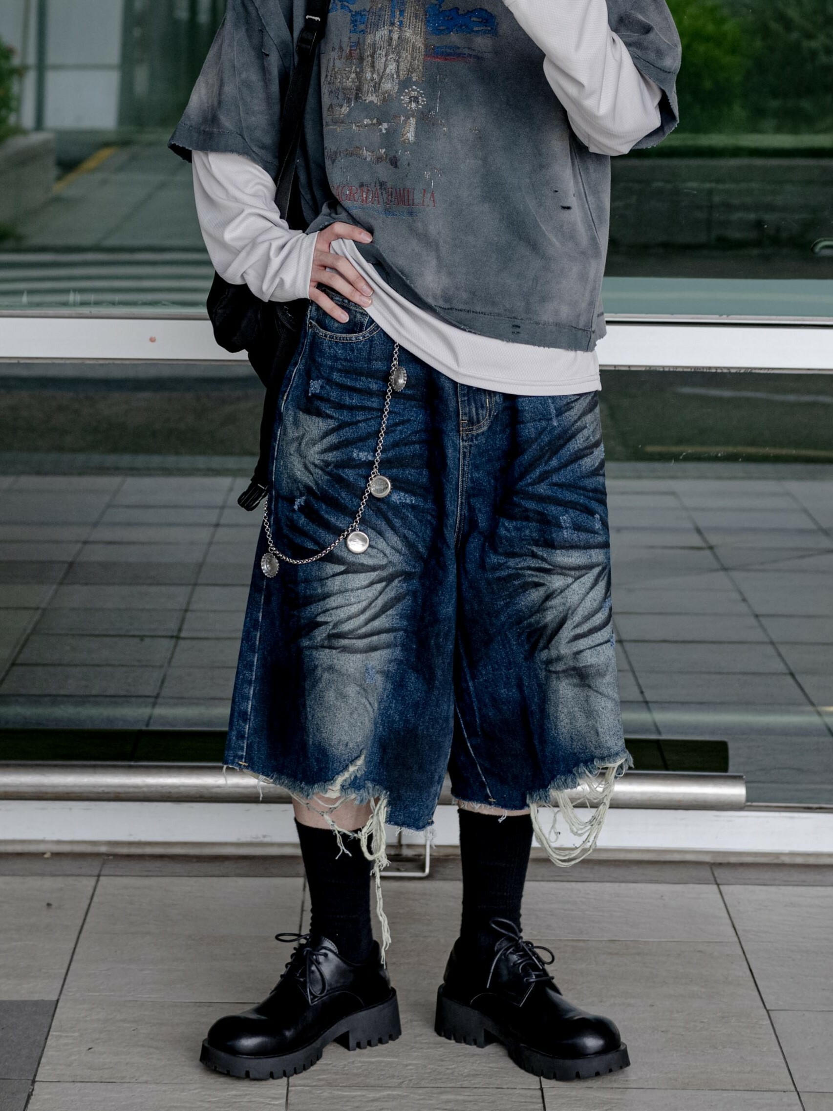 SIMON MADE BS-2428 錯位 破壞 油污 牛仔 七分褲