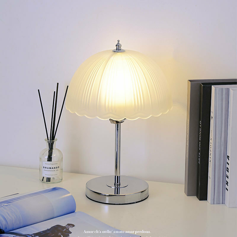 《4891》少女溫柔花瓣三段式燈光檯燈