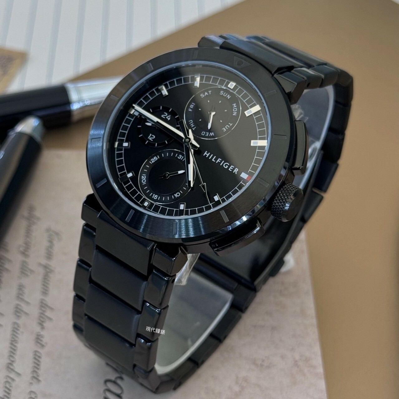 【Tommy Hilfiger】經典男士三眼黑鋼款1792119 44mm 現代鐘錶