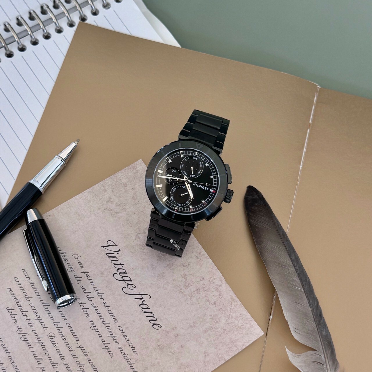 【Tommy Hilfiger】經典男士三眼黑鋼款1792119 44mm 現代鐘錶