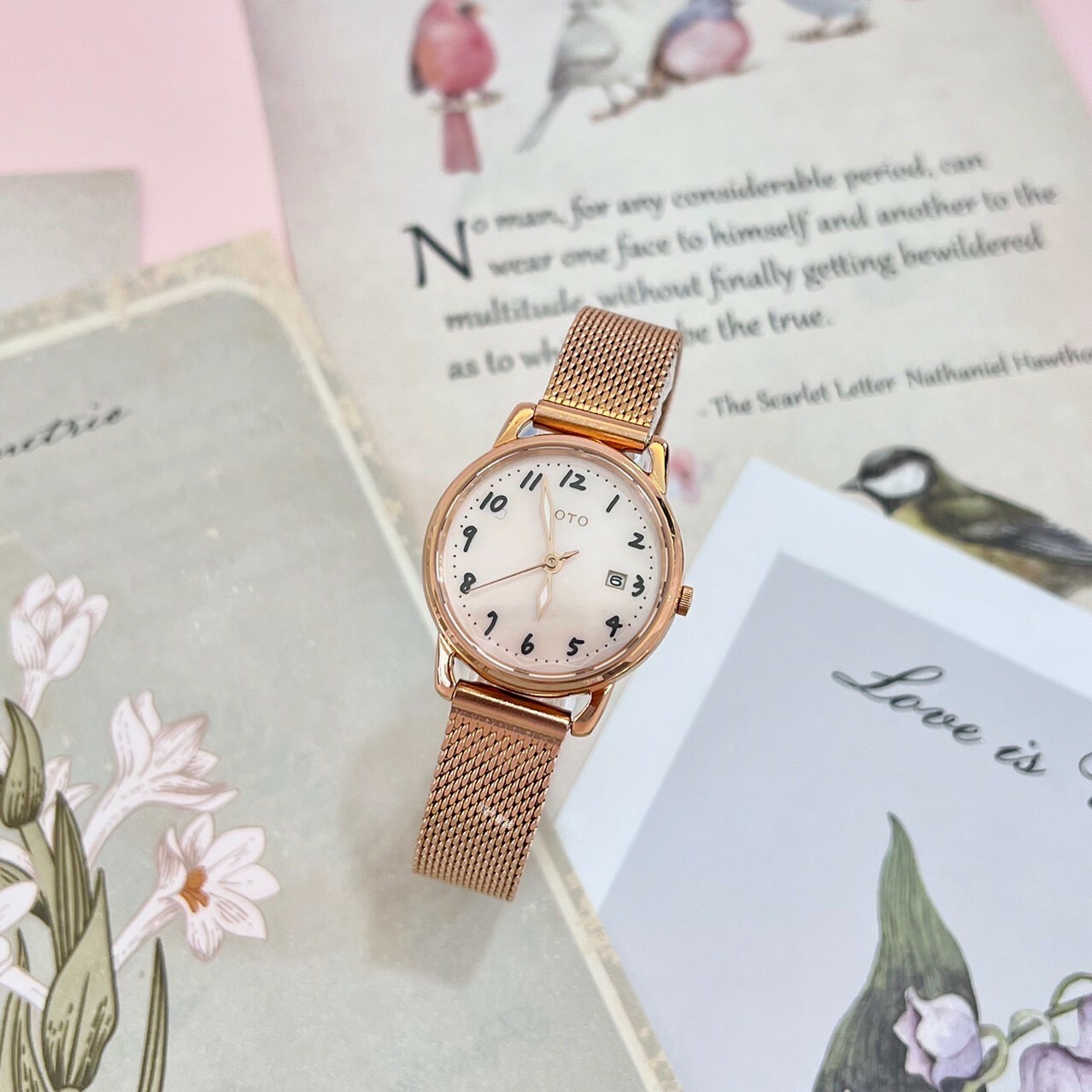 【GOTO】 Numerals 數字系列-小月光-玫粉貝GM0119L–44–P41 26mm 現代鐘錶