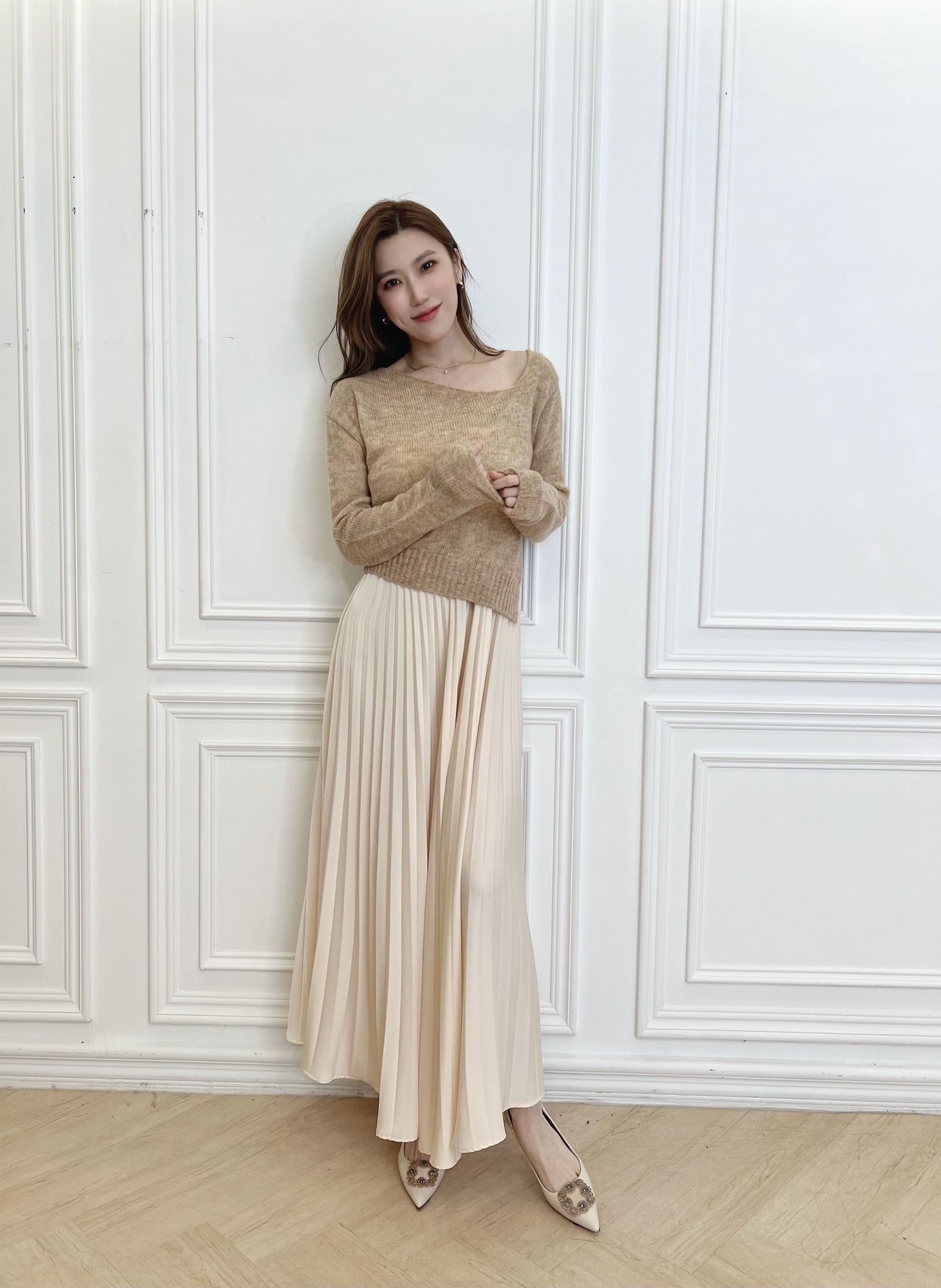 斜領混色針織上衣+百褶裙洋套裝