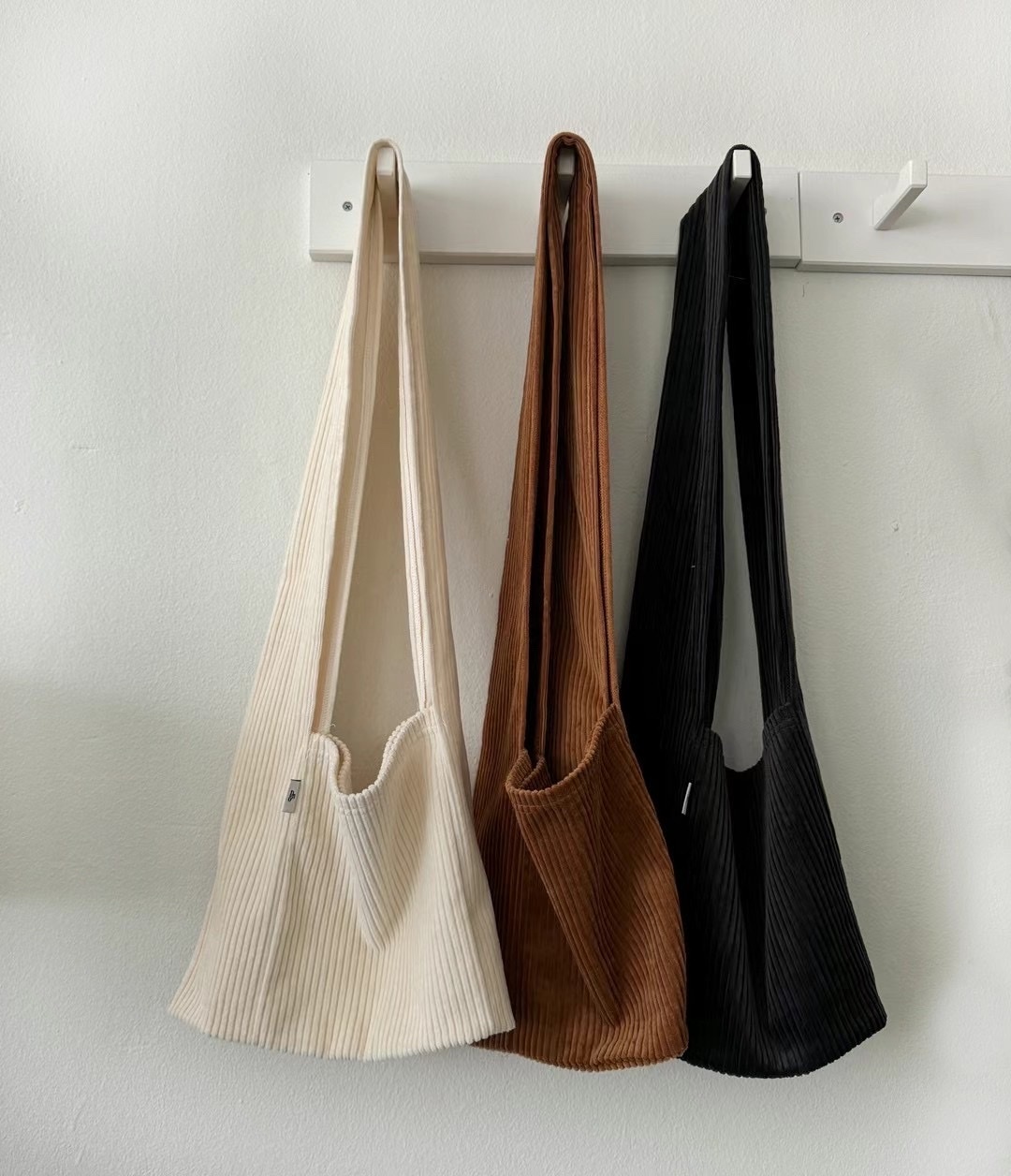 現貨  正韓 燈芯絨坑條手提袋 手提包