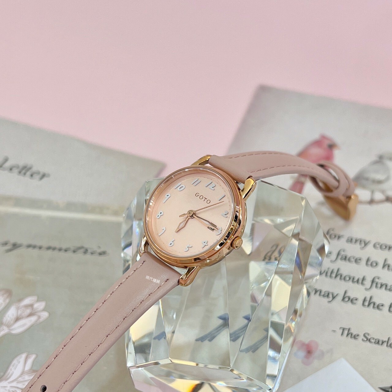 【GOTO】 Numerals 數字系列-小月光-玫粉皮帶款GL0119L-48-P41 26mm 現代鐘錶