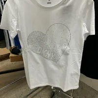 [S] DKNY HEART LOGO T-SHIRT,WHITE, B2461972-WHT (SD1074)