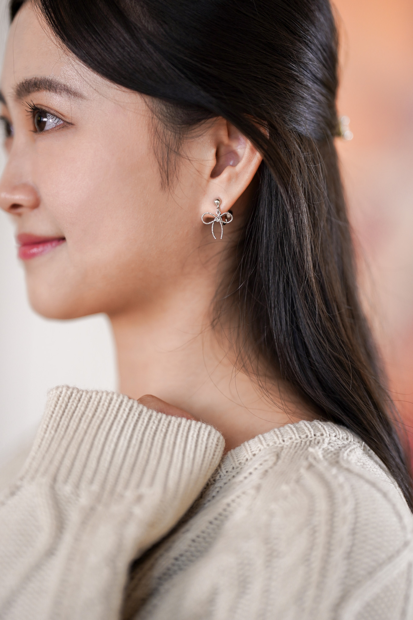 AC135 Swing Ribbon Ear Clips