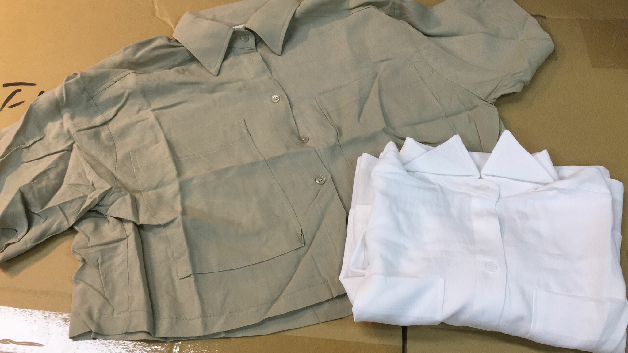 現貨 韓國短身恤衫（此為清貨價貨品不設退換） (AT10720)