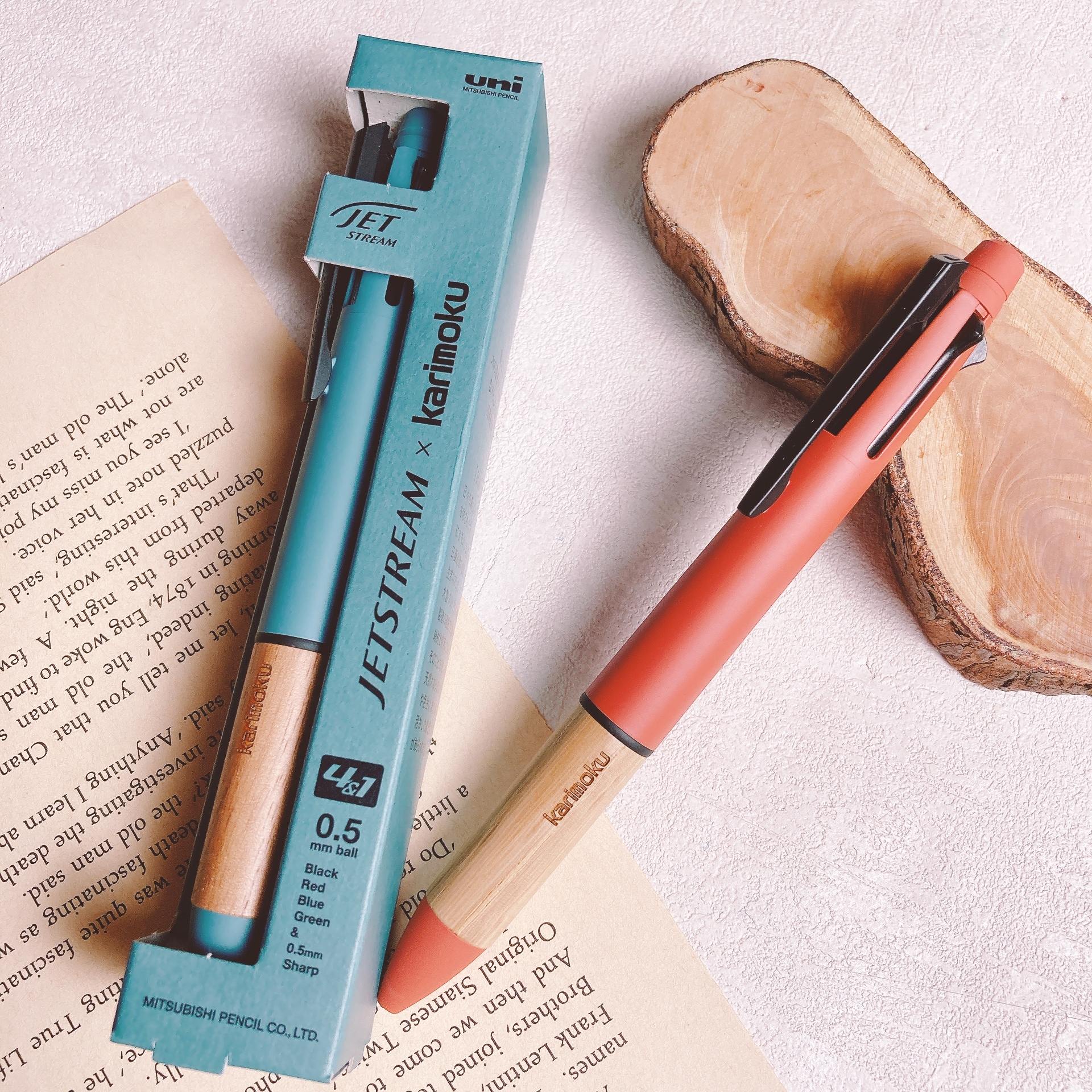 Uni |  Karimoku 合作設計  Jetstream 4色原子筆+自動鉛筆 4+1