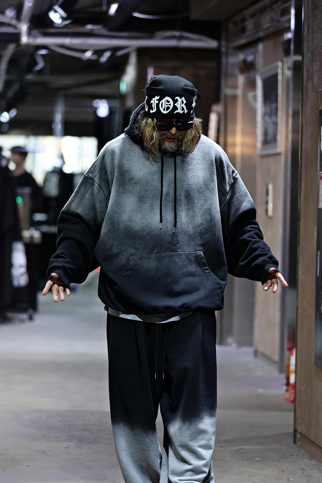 漸層水洗寬鬆連帽衫