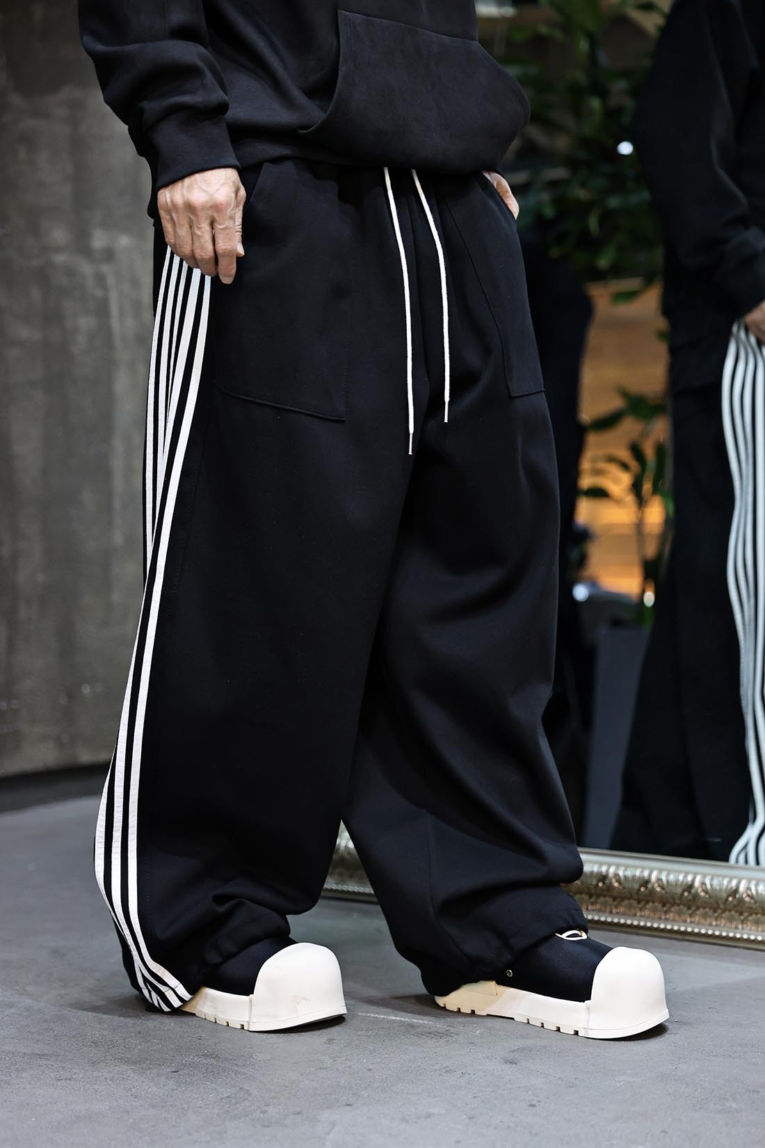 軌道線拼色寬褲