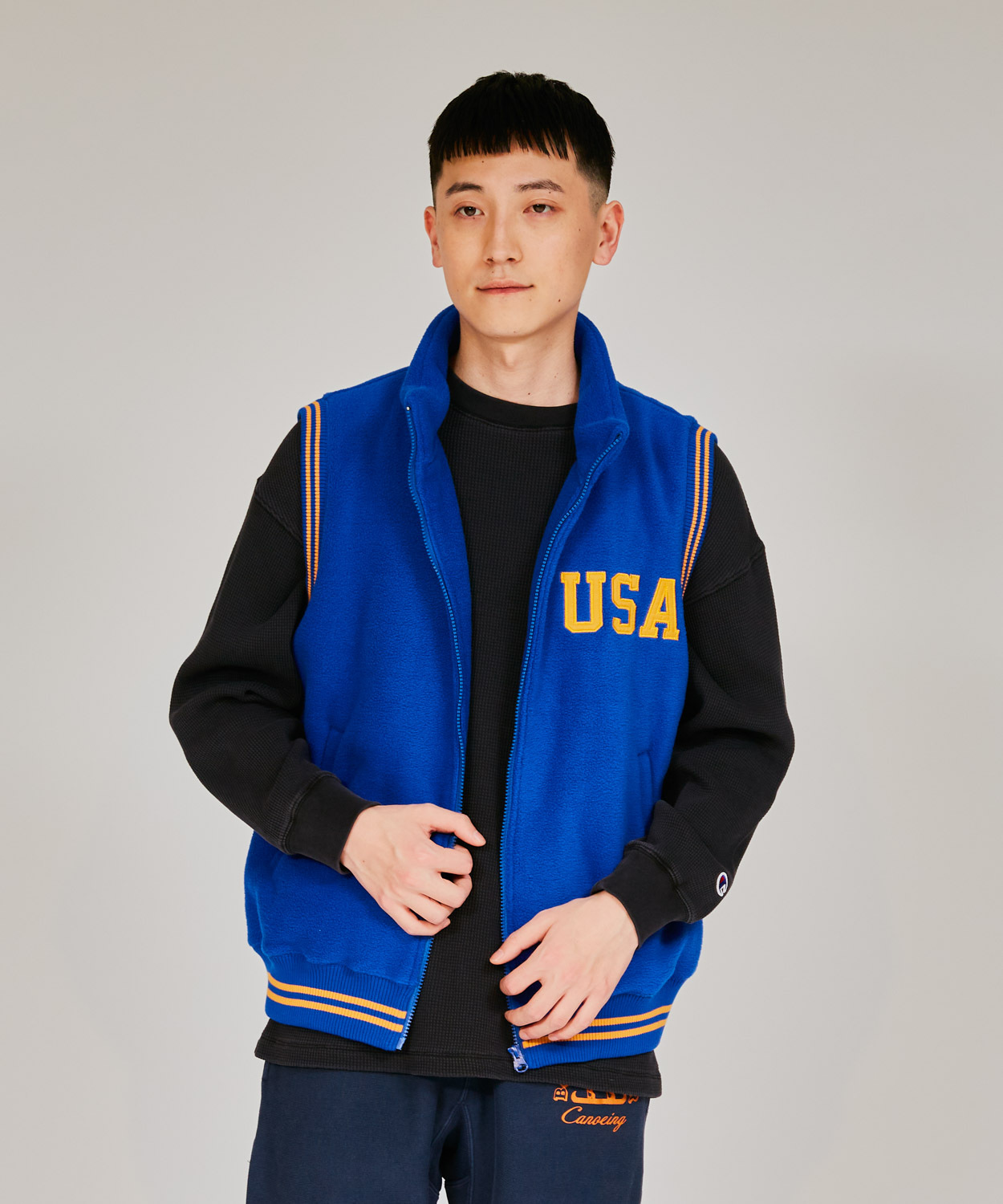 男款 -CASUAL撞色羅紋刺繡毛絨背心-藍色（C3-A609-340）