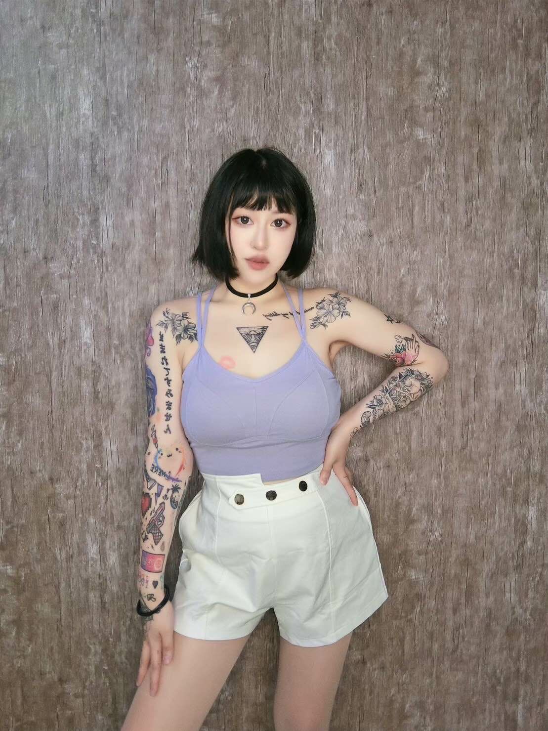 惡魔金釦割線縮腰西裝褲