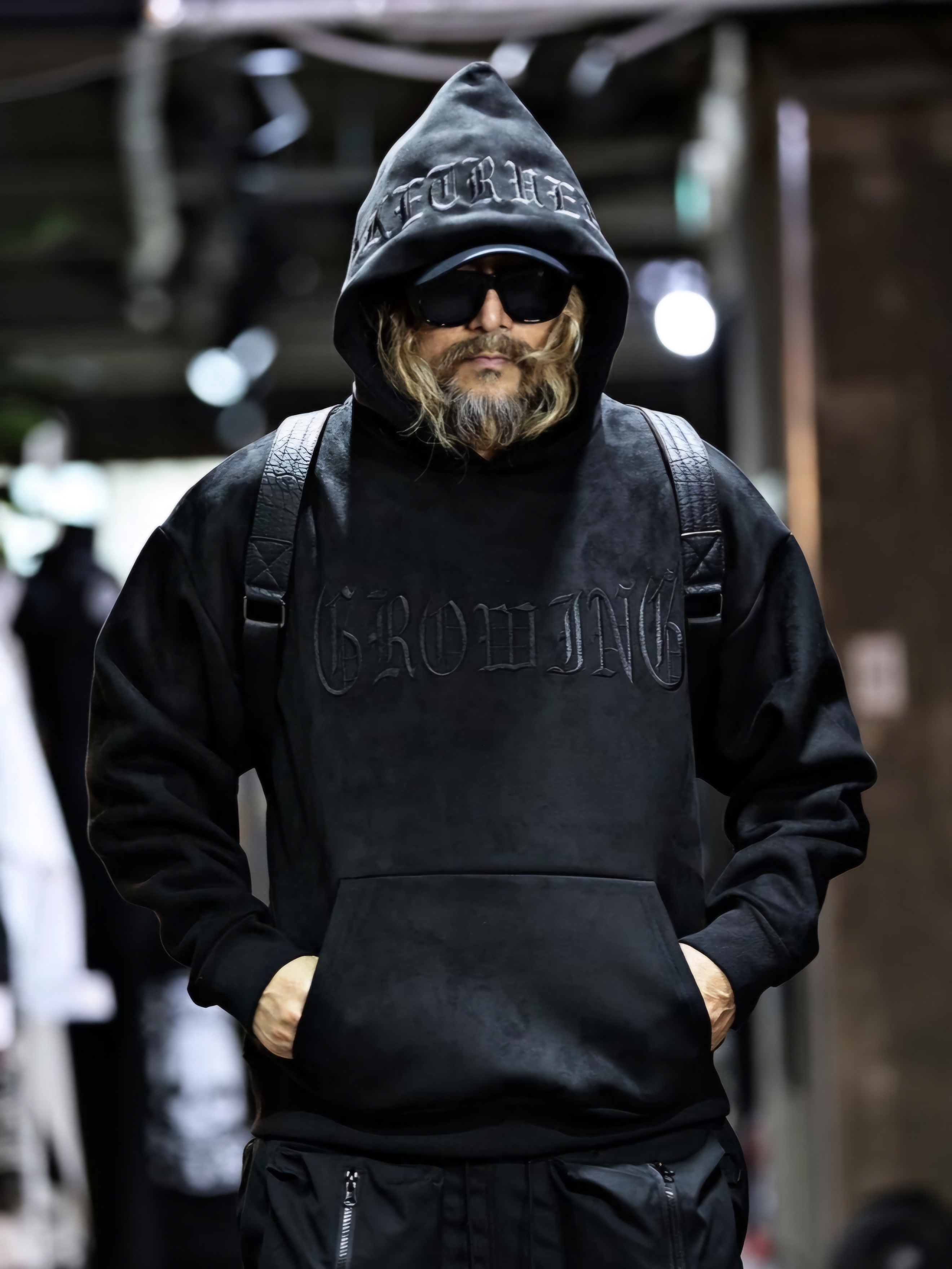 字母刺繡絨面革連帽衫