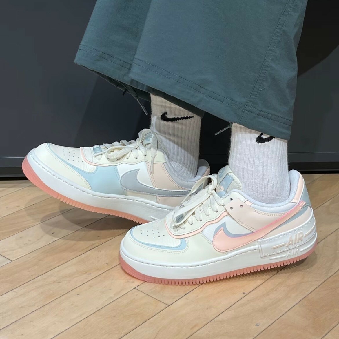 Nike Air Force 1 Low Shadow Coconut Milk & Crimson Tint 馬卡龍 白粉藍 拼接 解構 厚底增高