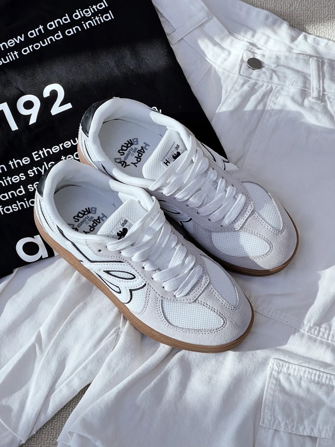 HBD X WE FLOWER 小花鞋 白黑 黑框 焦糖底 金冬天 Winter同款 德訓鞋 男女鞋 / 預購