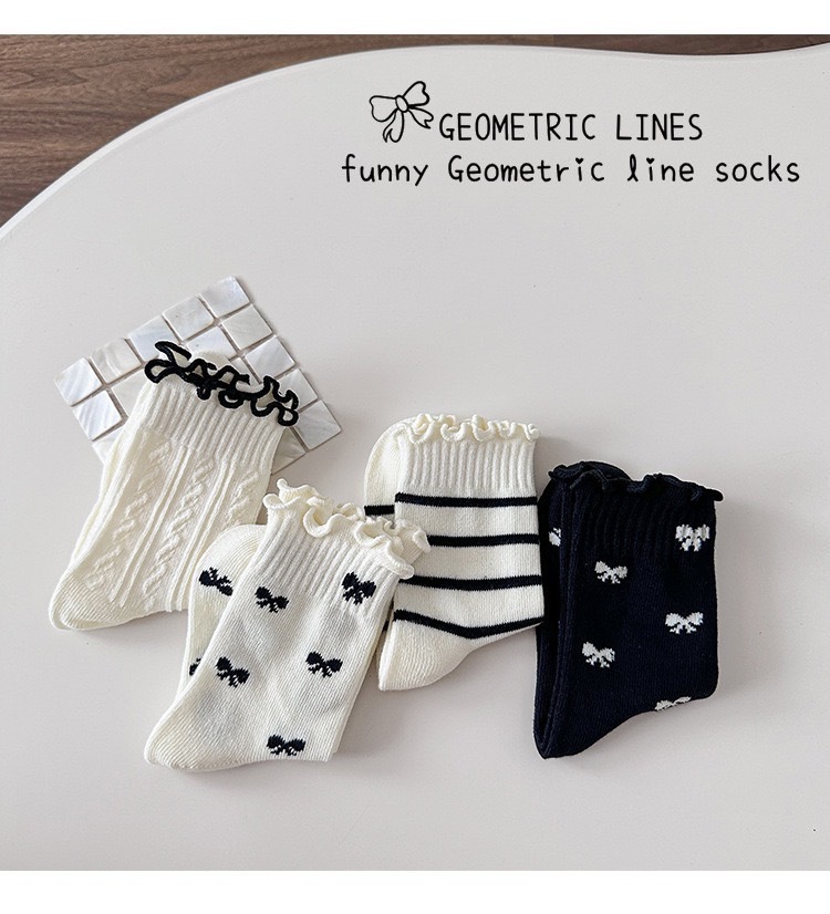 黑白條紋蝴蝶結捲邊襪
