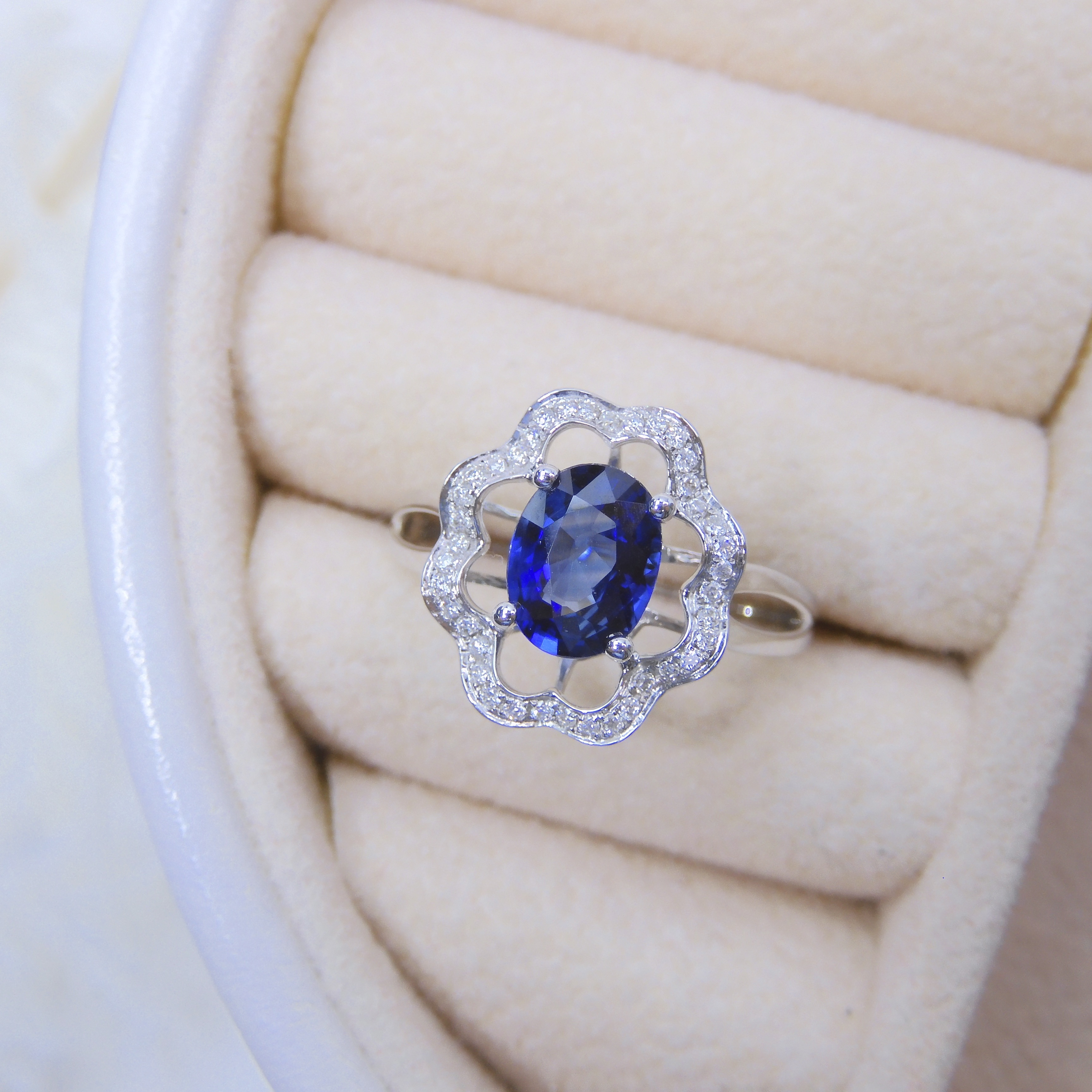 18K金 1.145ct 藍寶石戒指