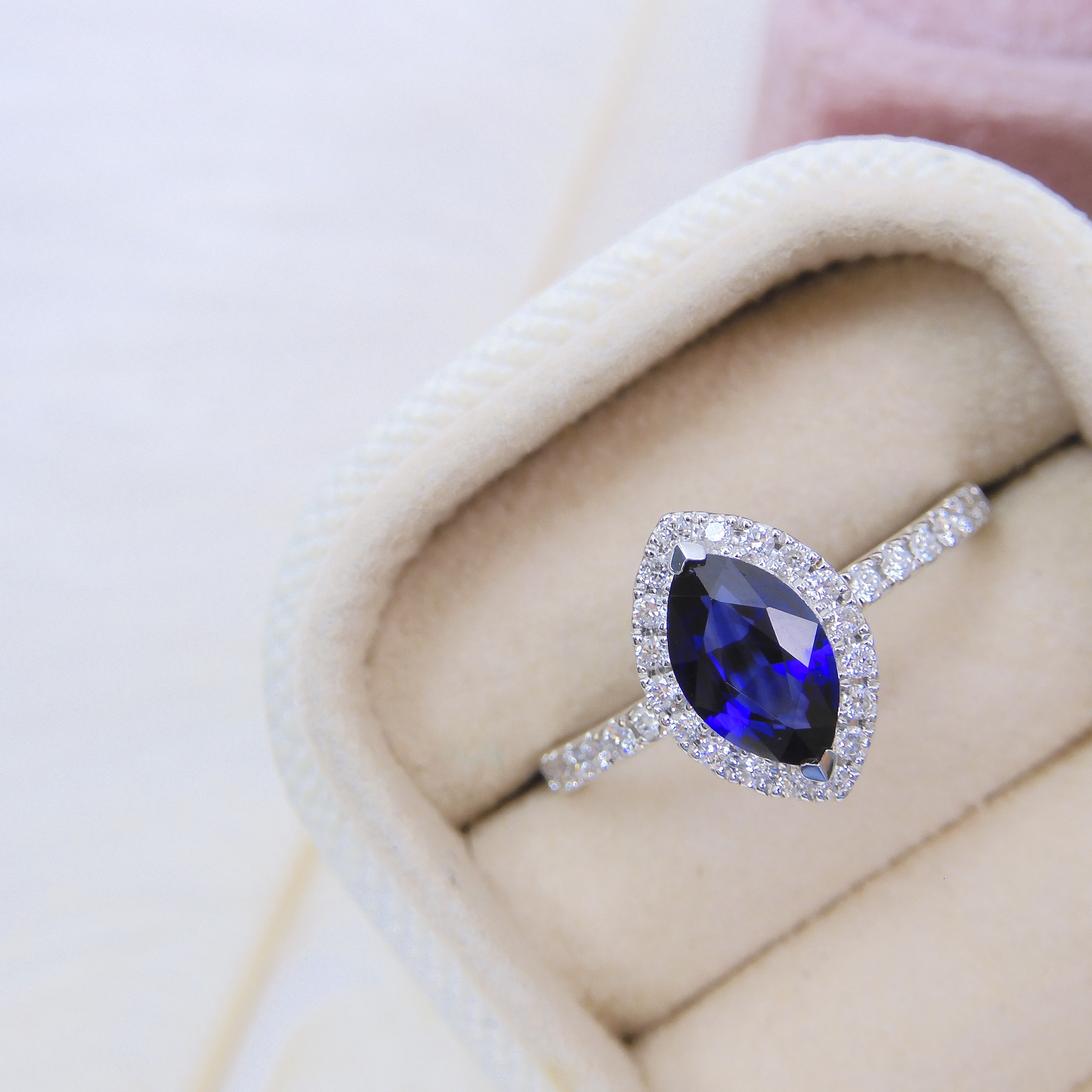 18K金 1.14ct 藍寶石戒指 (配國際證書)