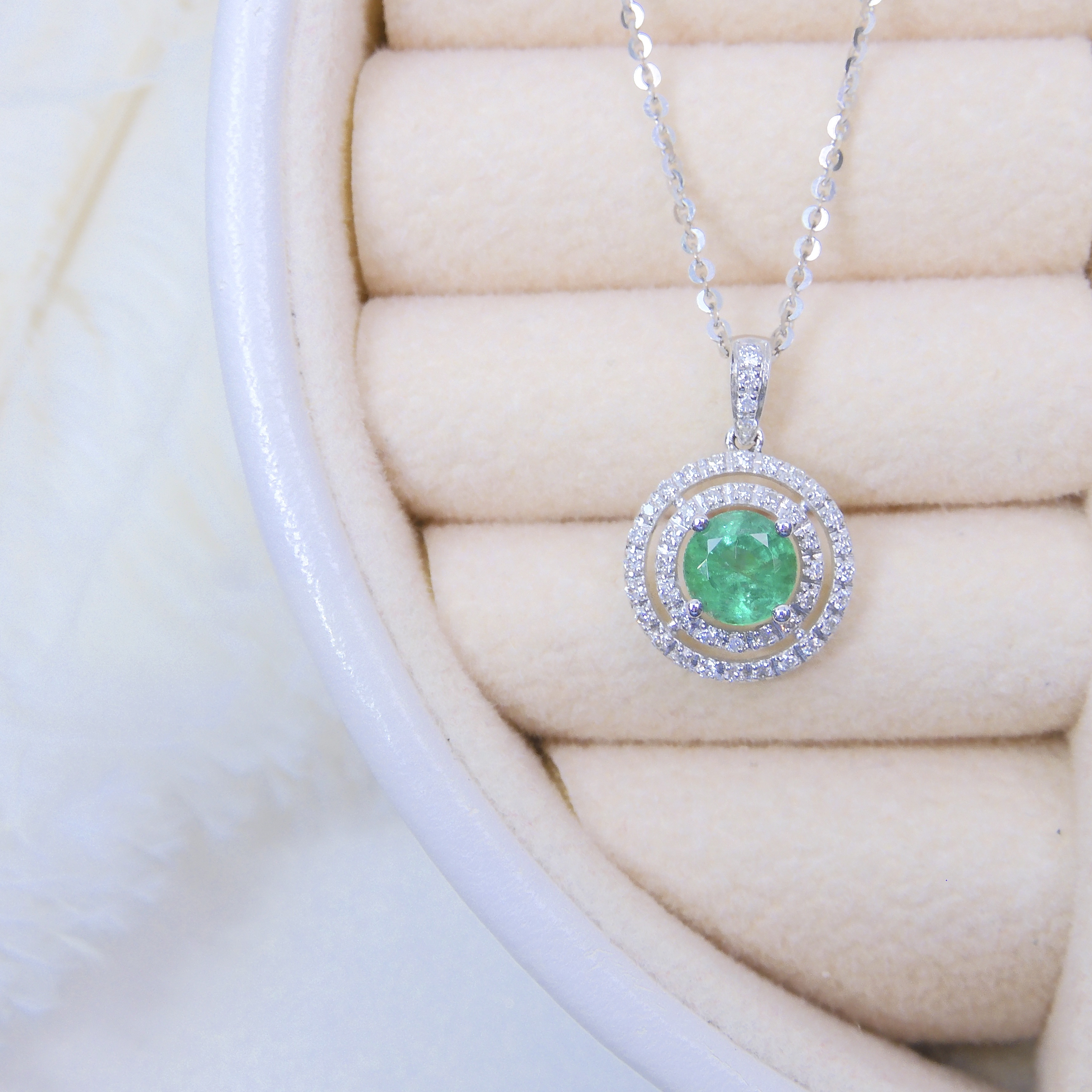 18K金 0.645ct 綠寶石吊墜