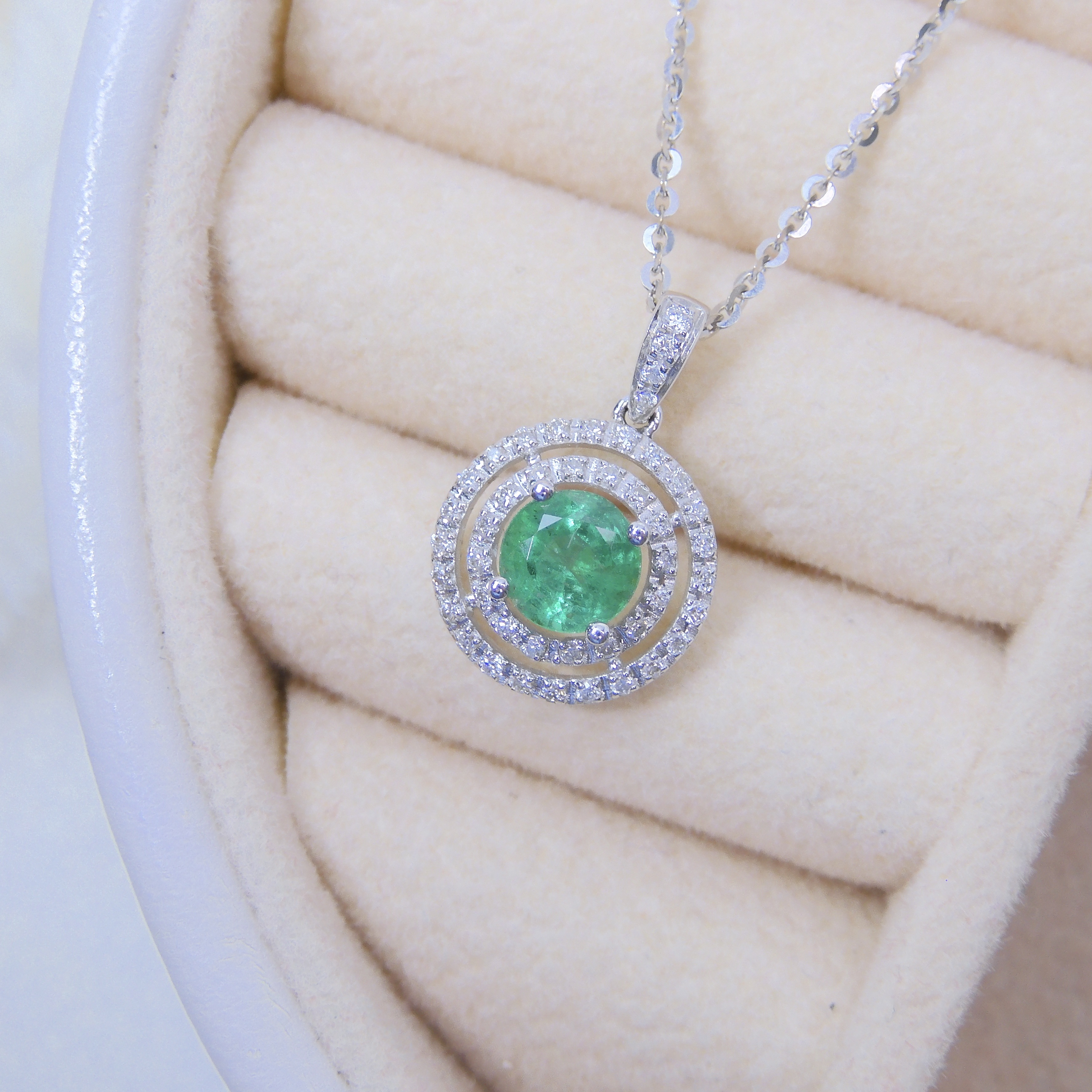 18K金 0.645ct 綠寶石吊墜