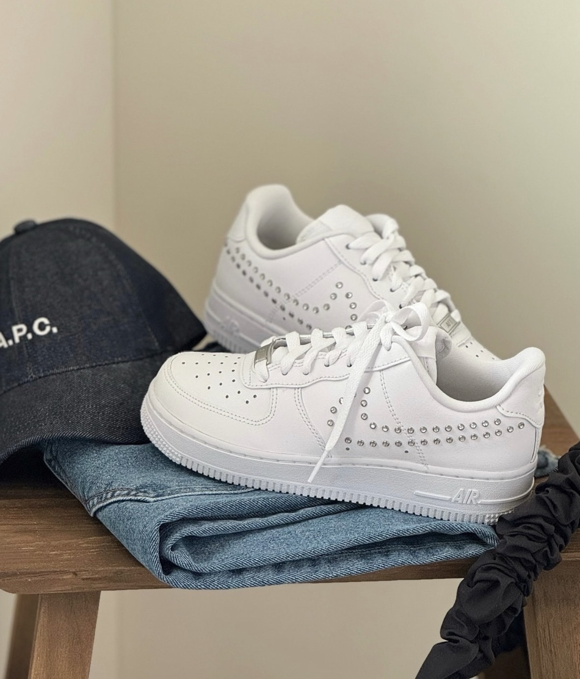 預購 NIKE W AIR FORCE METALLIC SILVER 全白 鉚釘 水鑽勾