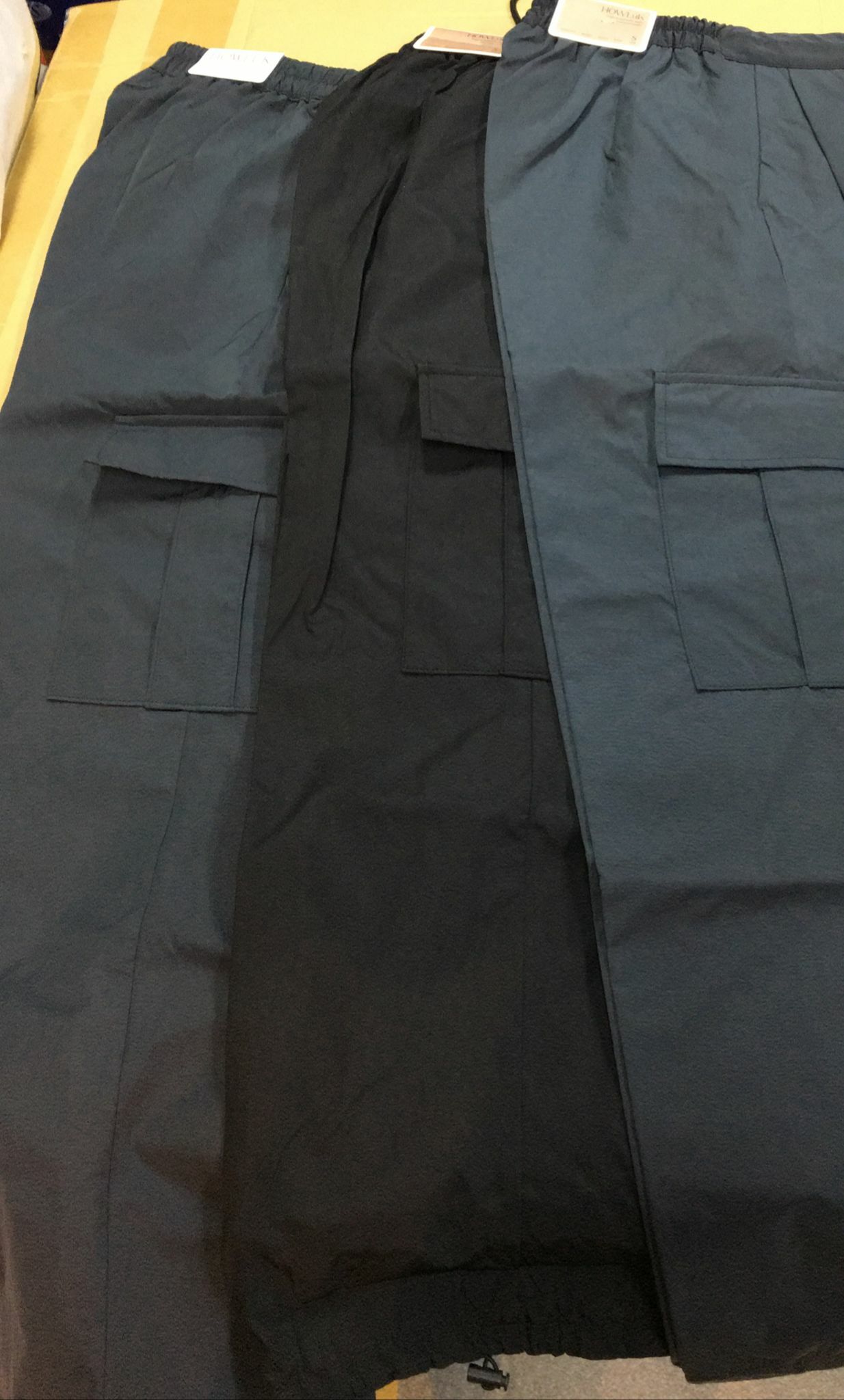 現貨 韓國HOW LUK 舒服料長褲,腳位可束（此為清貨價貨品不設退換）(AT10776)