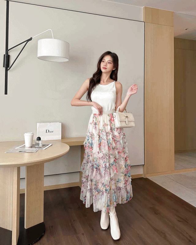 LINA LINA浪漫紀事滿版花卉壓褶滾邊長裙-杏底彩花