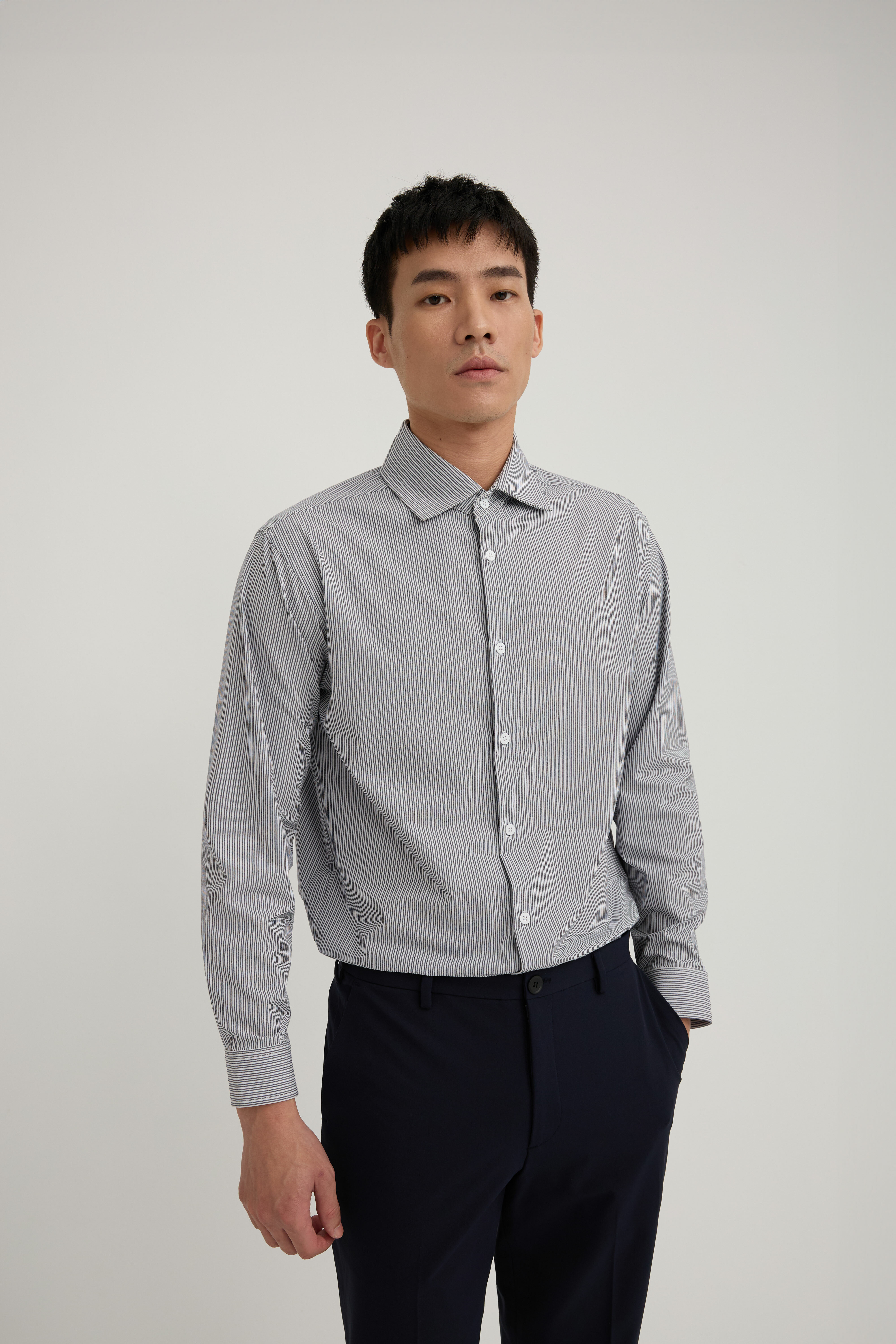 STRIPE 長袖襯衫 男（深藍）