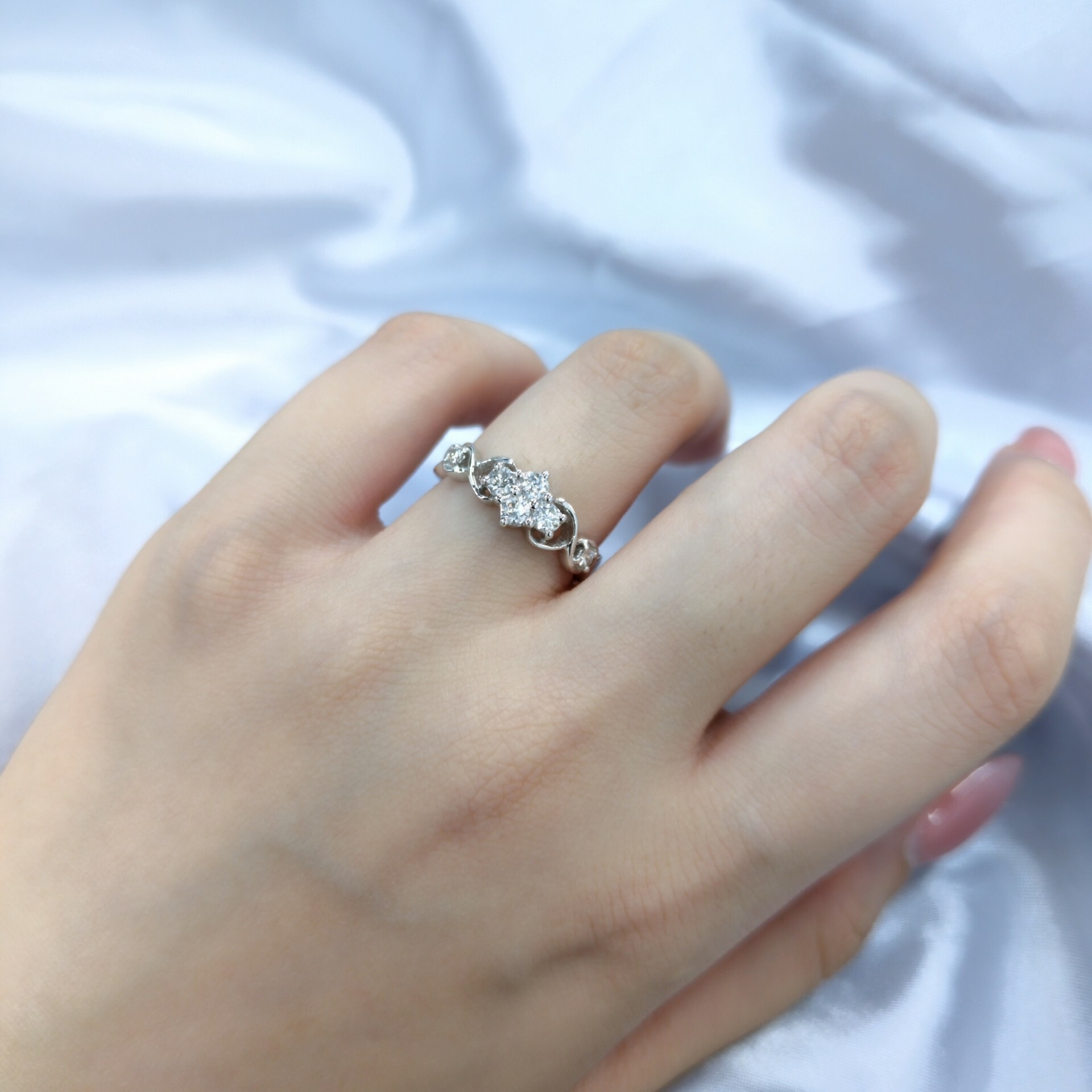 18K White Gold 0.32ct Diamond Ring