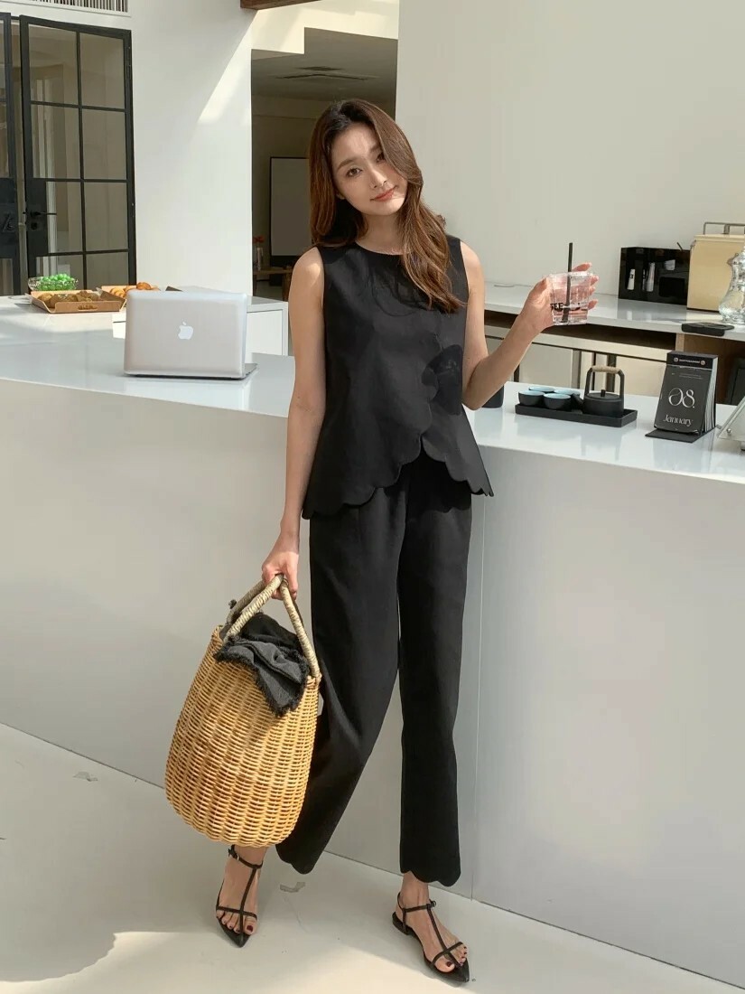 V字花瓣滾邊上衣+長褲SET-S-L (Elegant & Love)