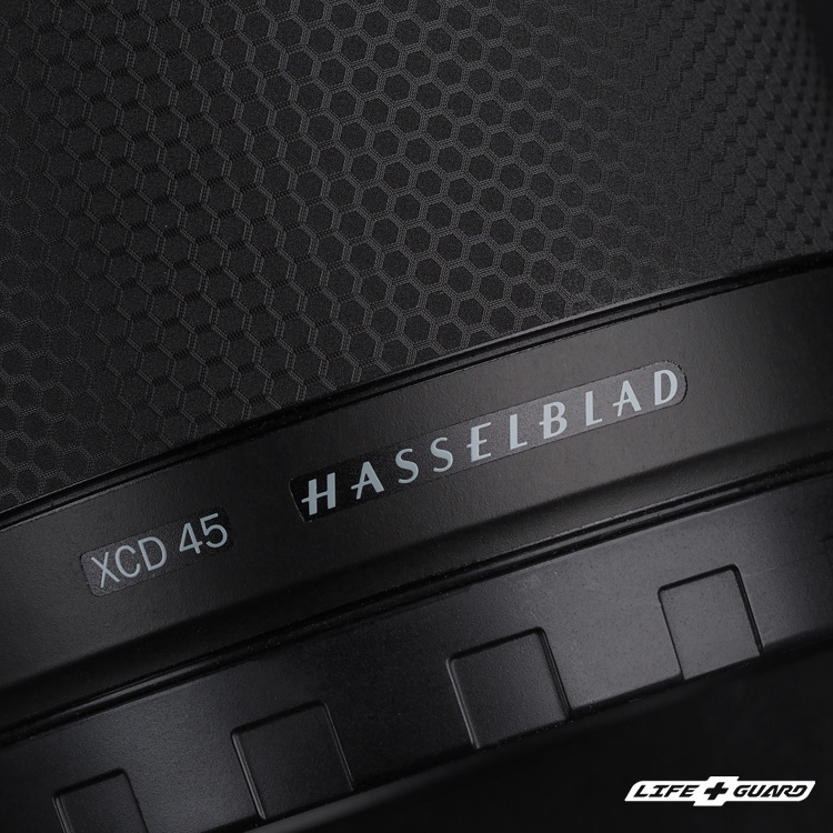 鏡頭貼膜展示圖，LIFE+GUARD 黑色霧面風格